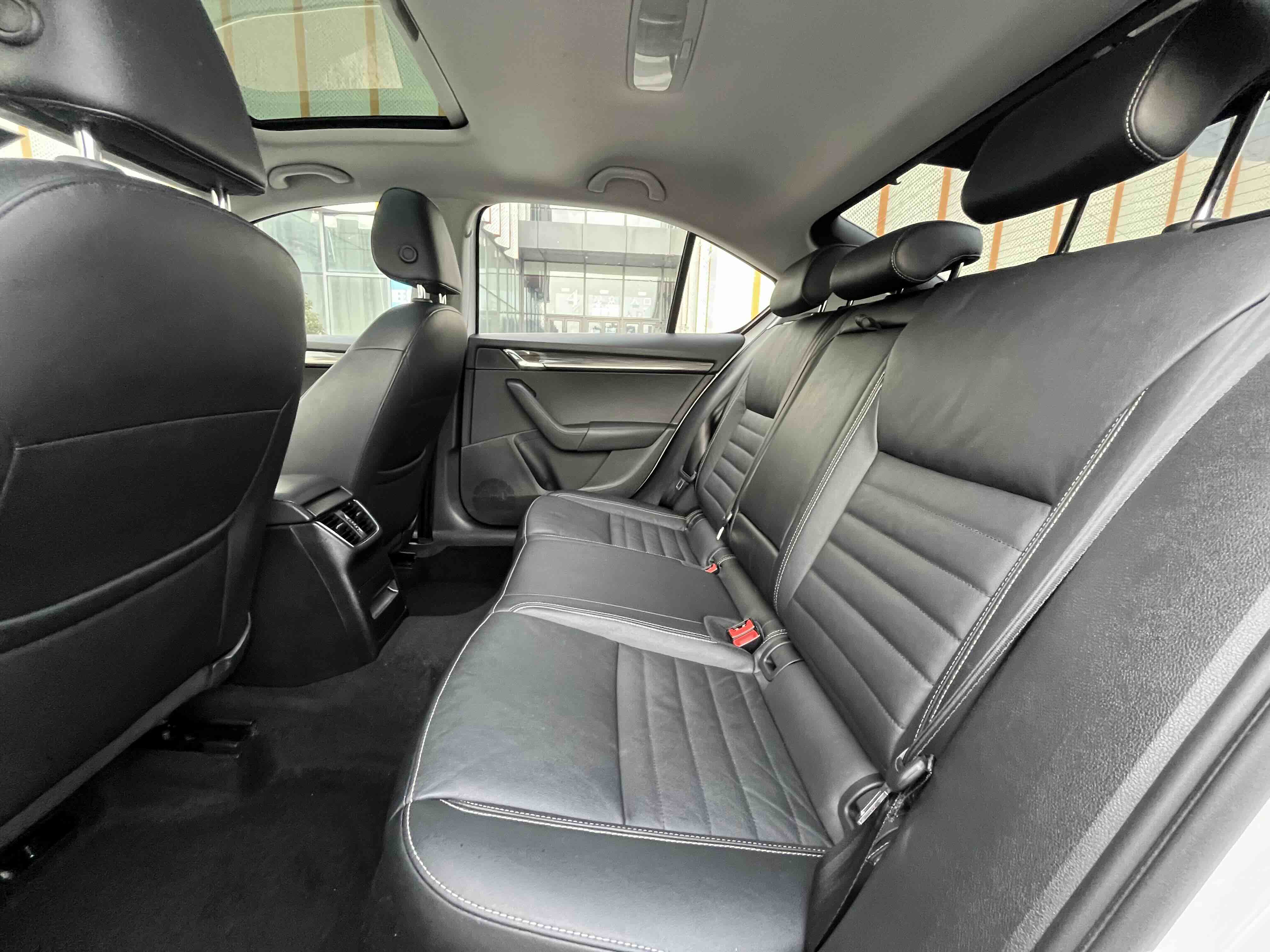 Skoda Octavia 2017 #8 Skoda Octavia 2017 car image #8