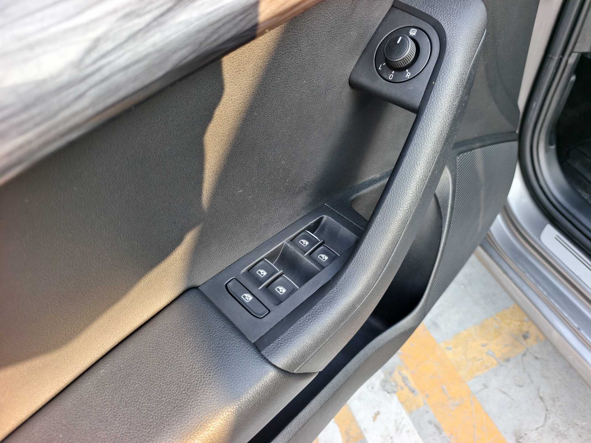 Skoda Octavia 2017 car image #8