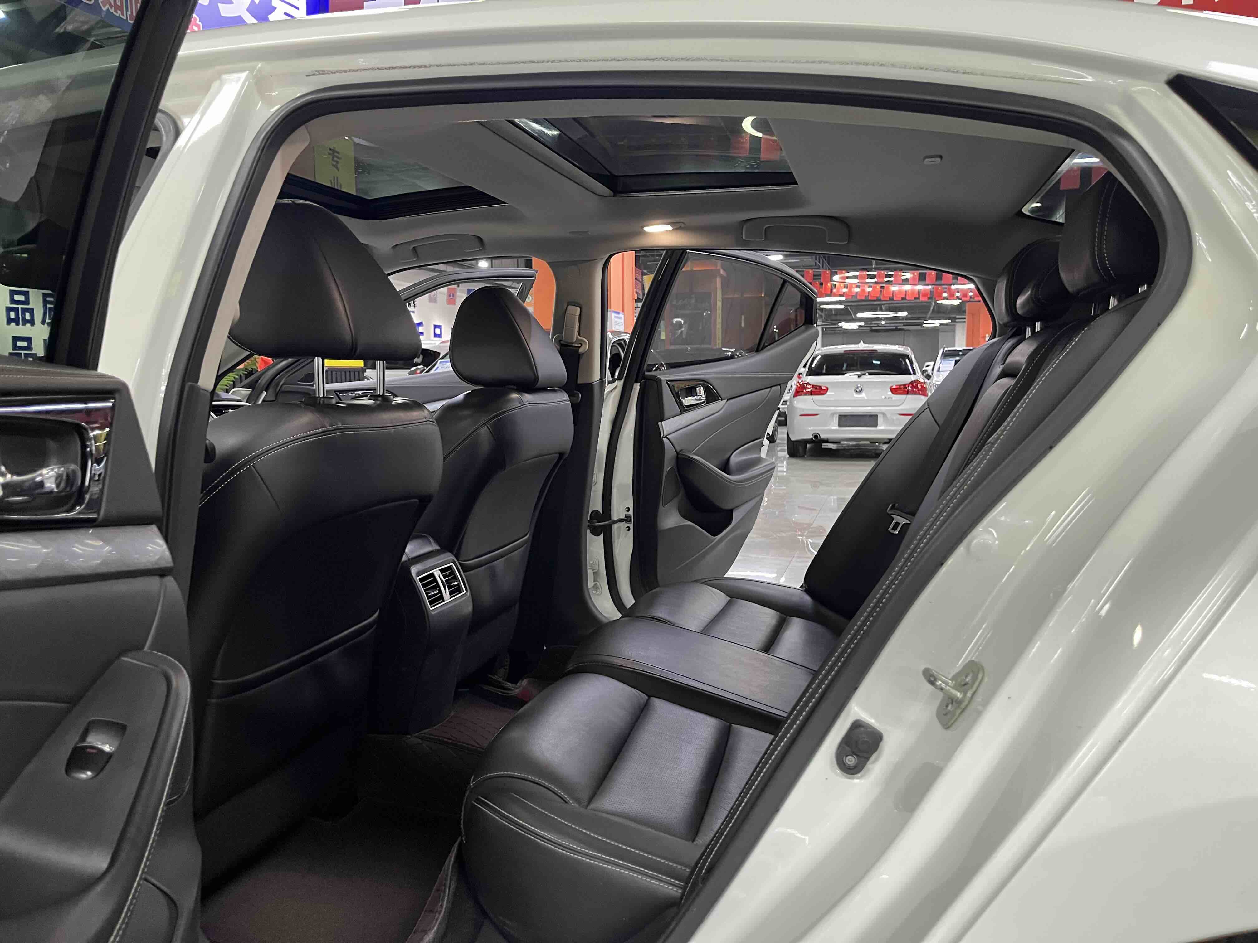 Nissan Maxima 2018 car image #8