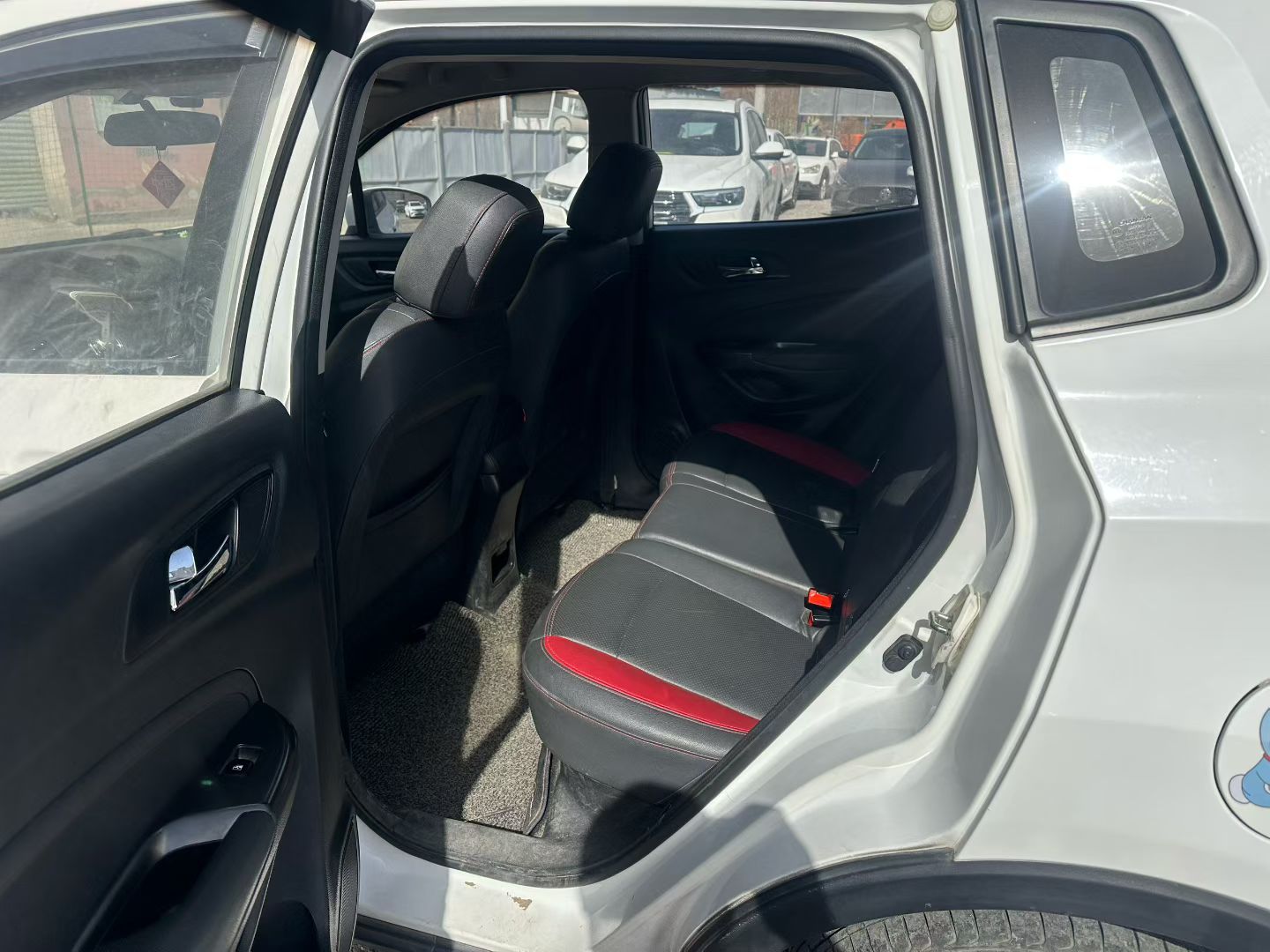 Changan CS15 2017 изображение автомобиля #8