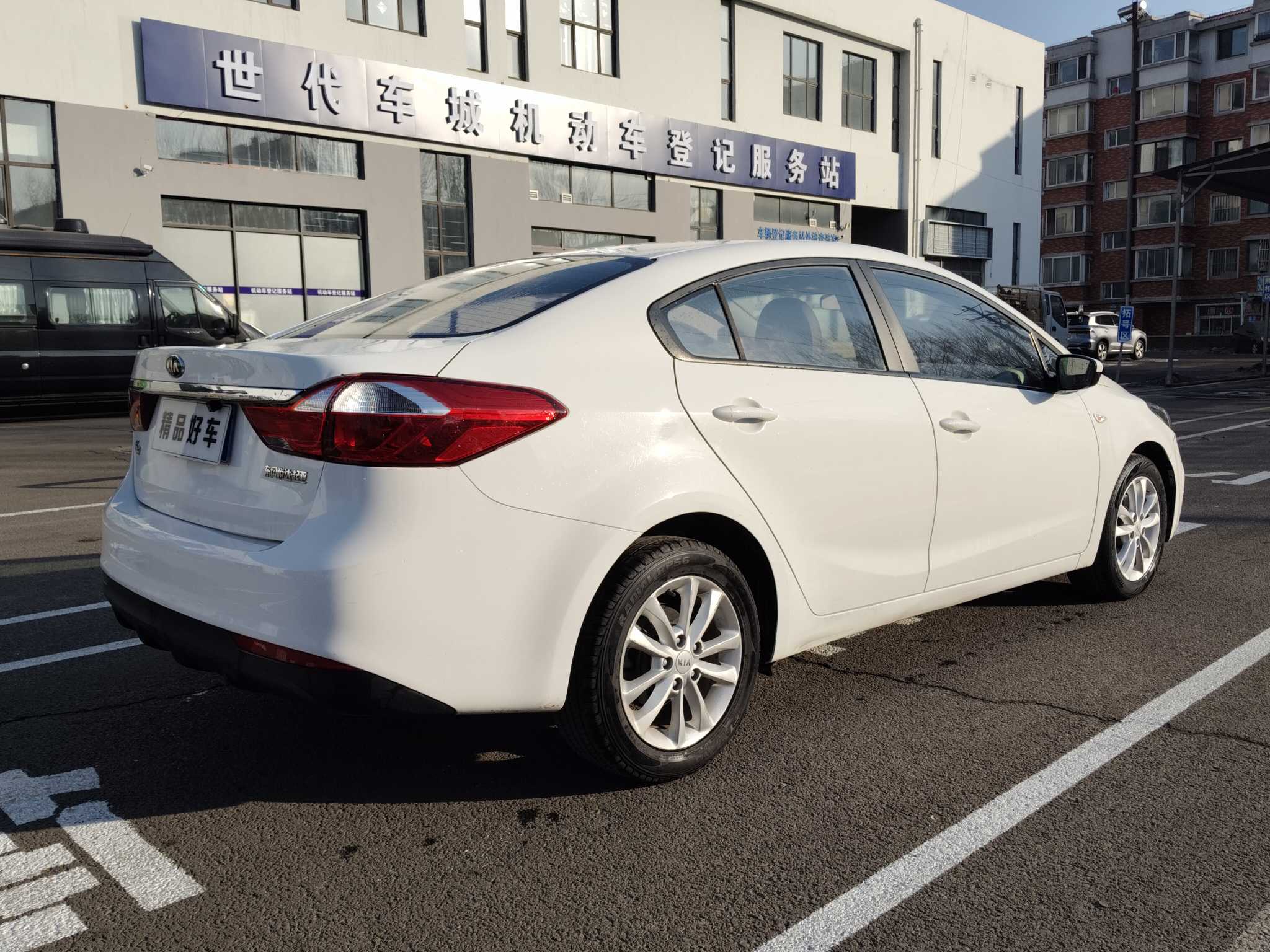 Kia K3 2017 car image #8