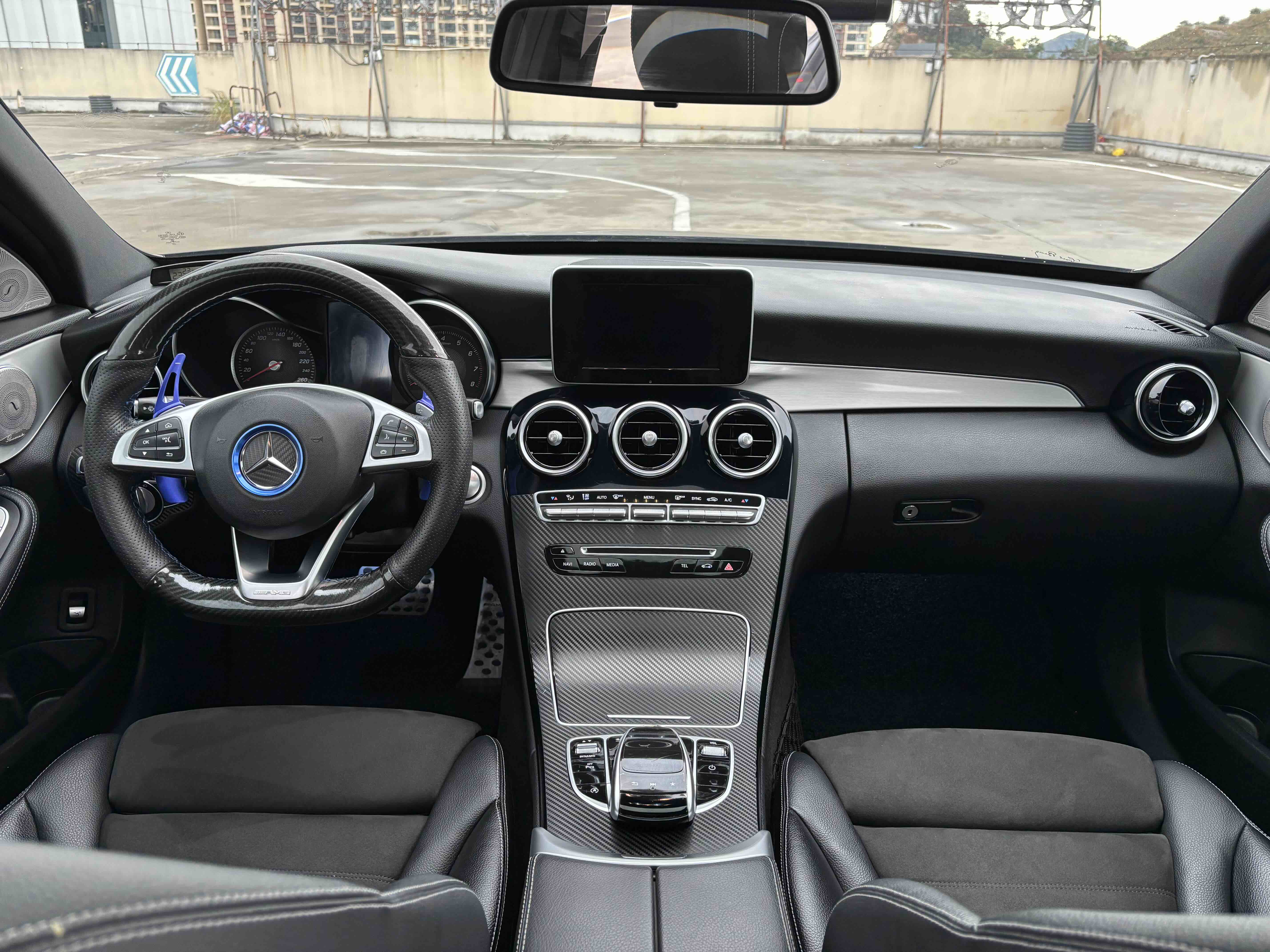 Mercedes-Benz C Class 2016 car image #8