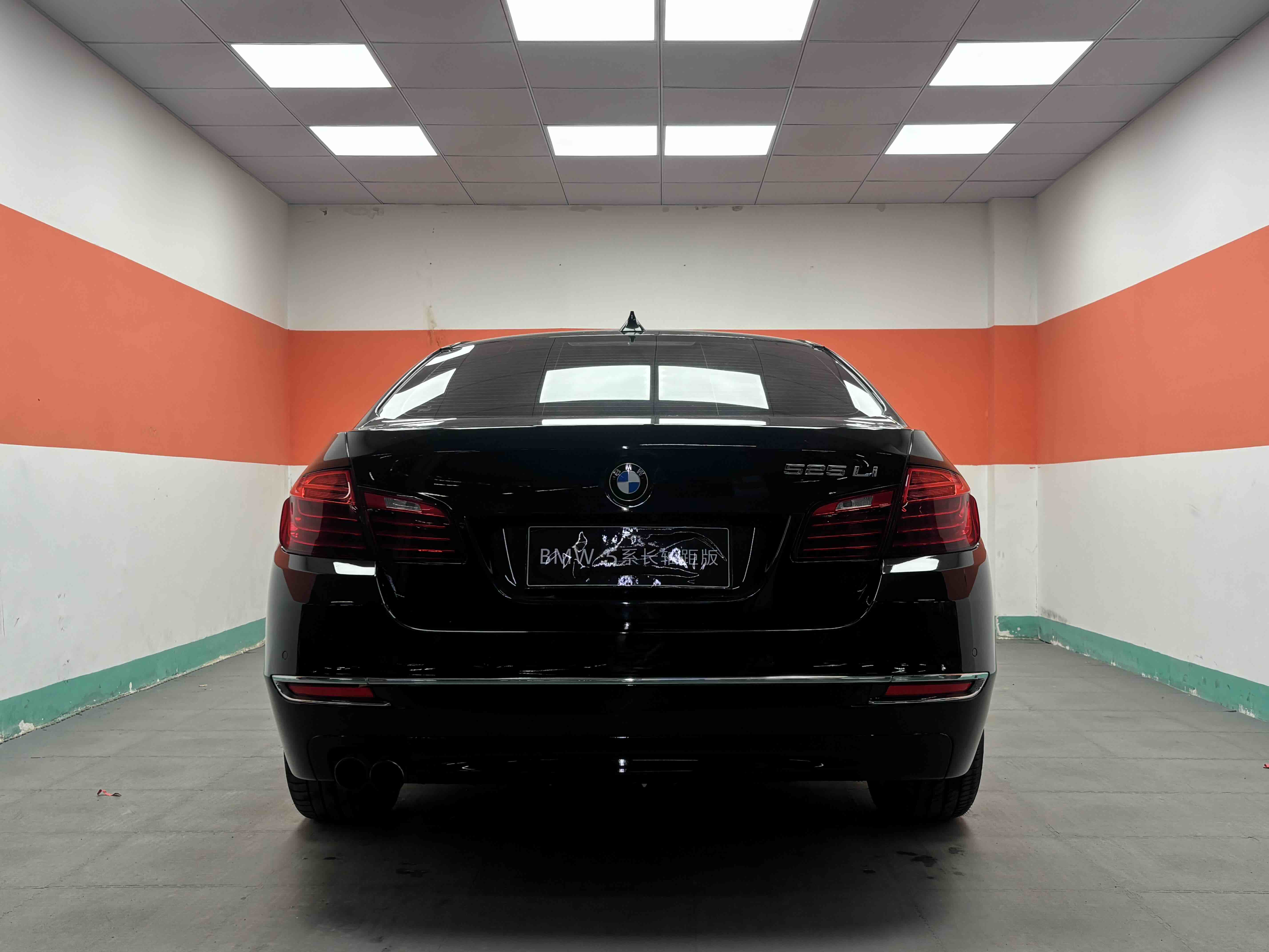 BMW 5 Series 2017 #8 BMW 5 Series 2017 car image #8