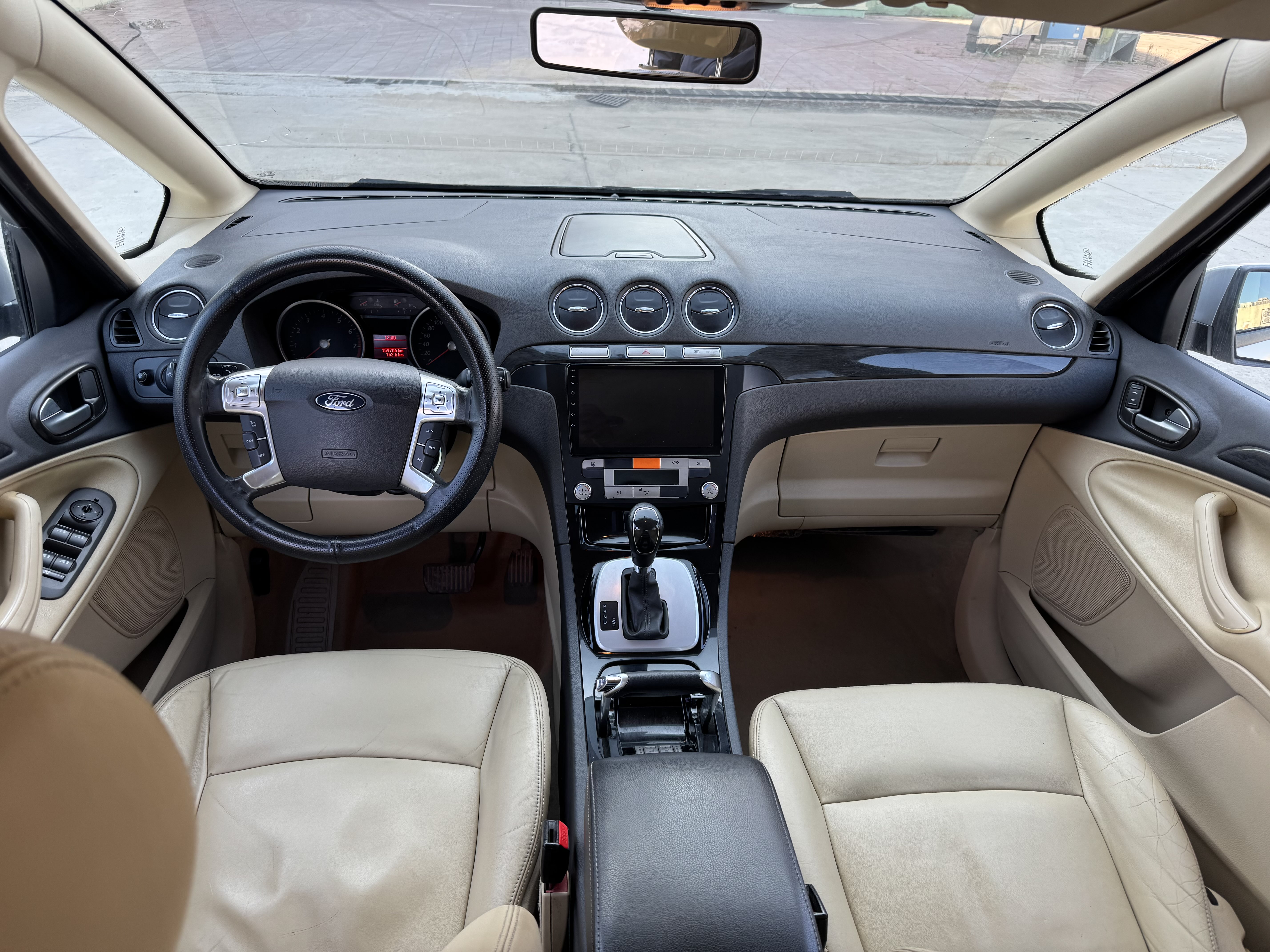 Ford S-MAX 2010 car image #8