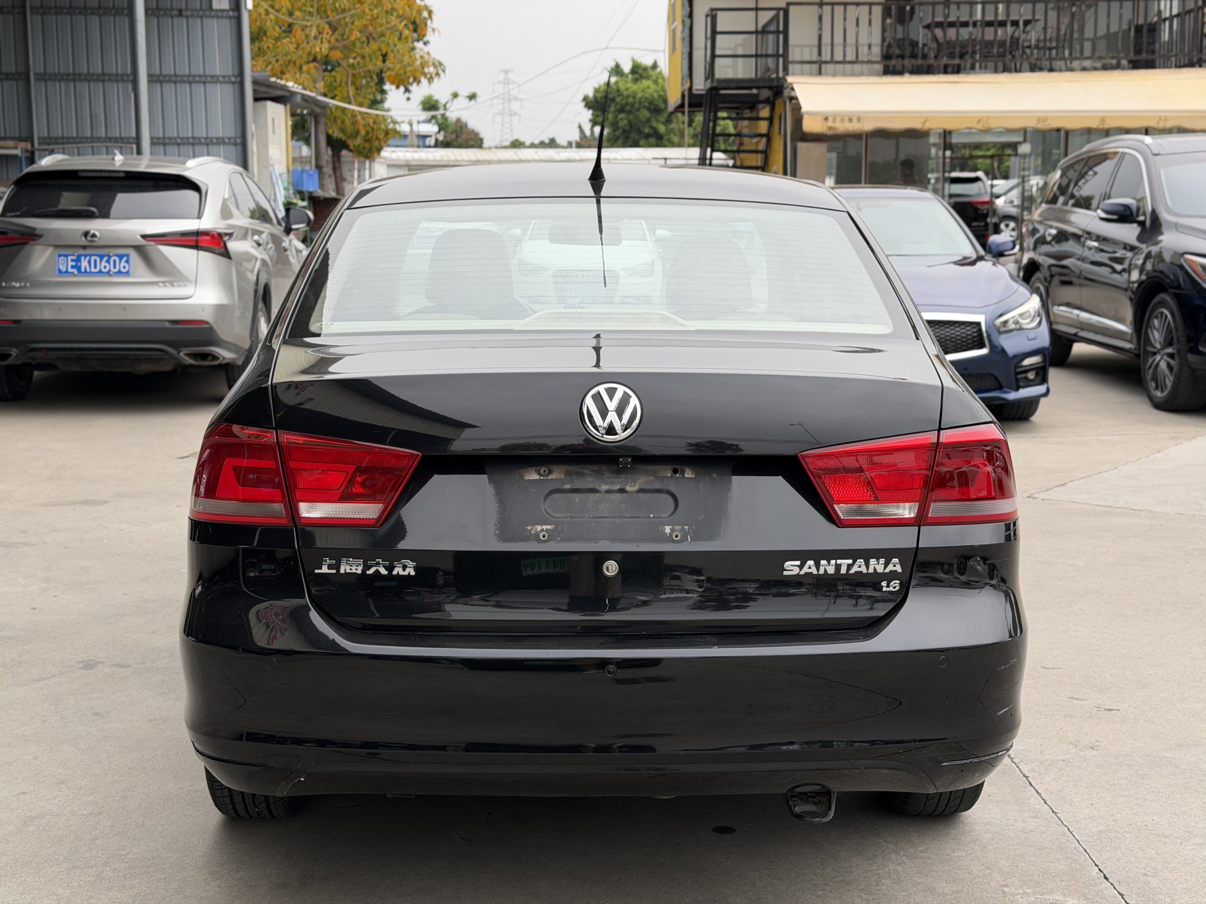 Santana 2015 car image #8