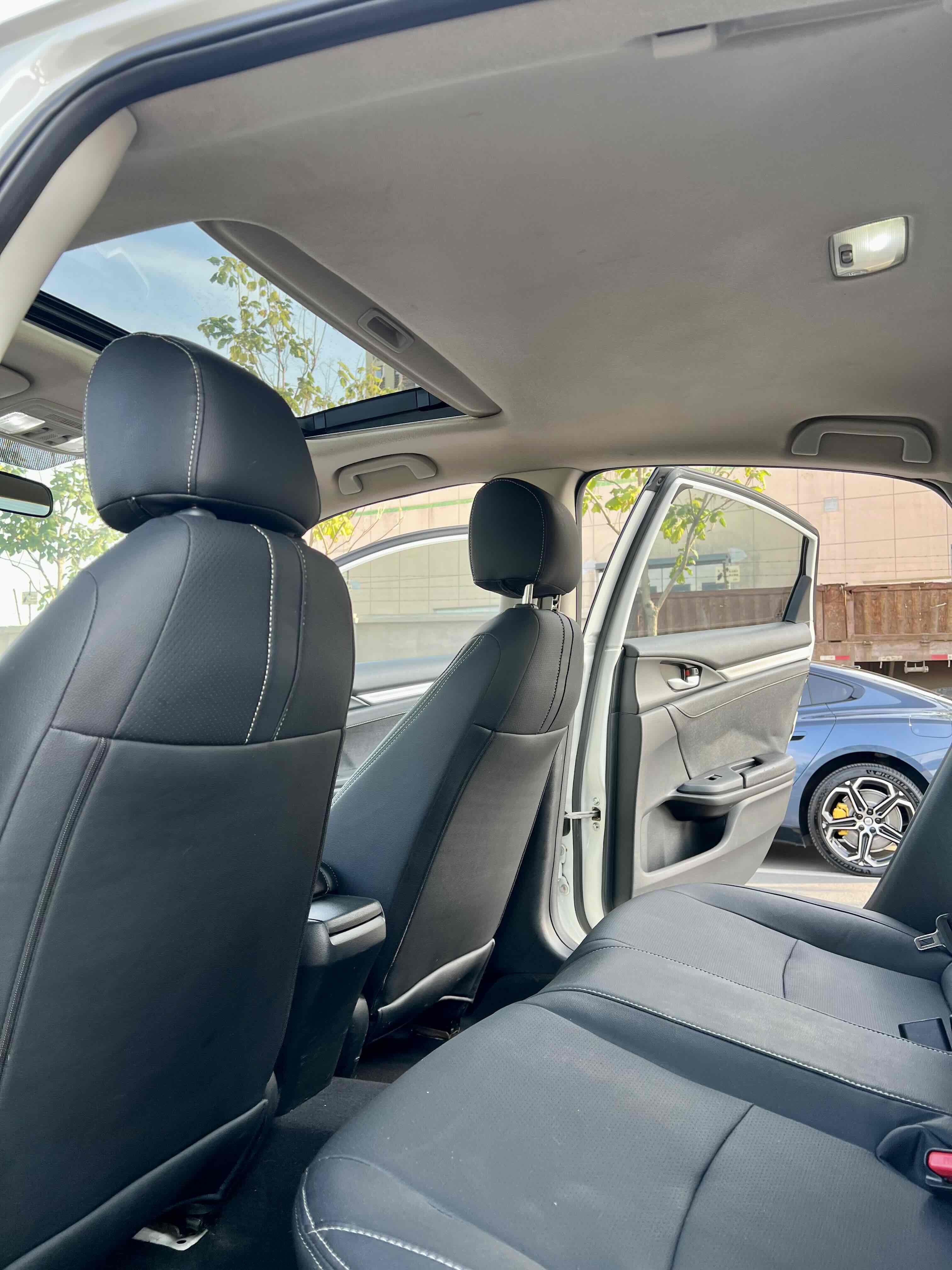 Honda Civic 2018 car image #8