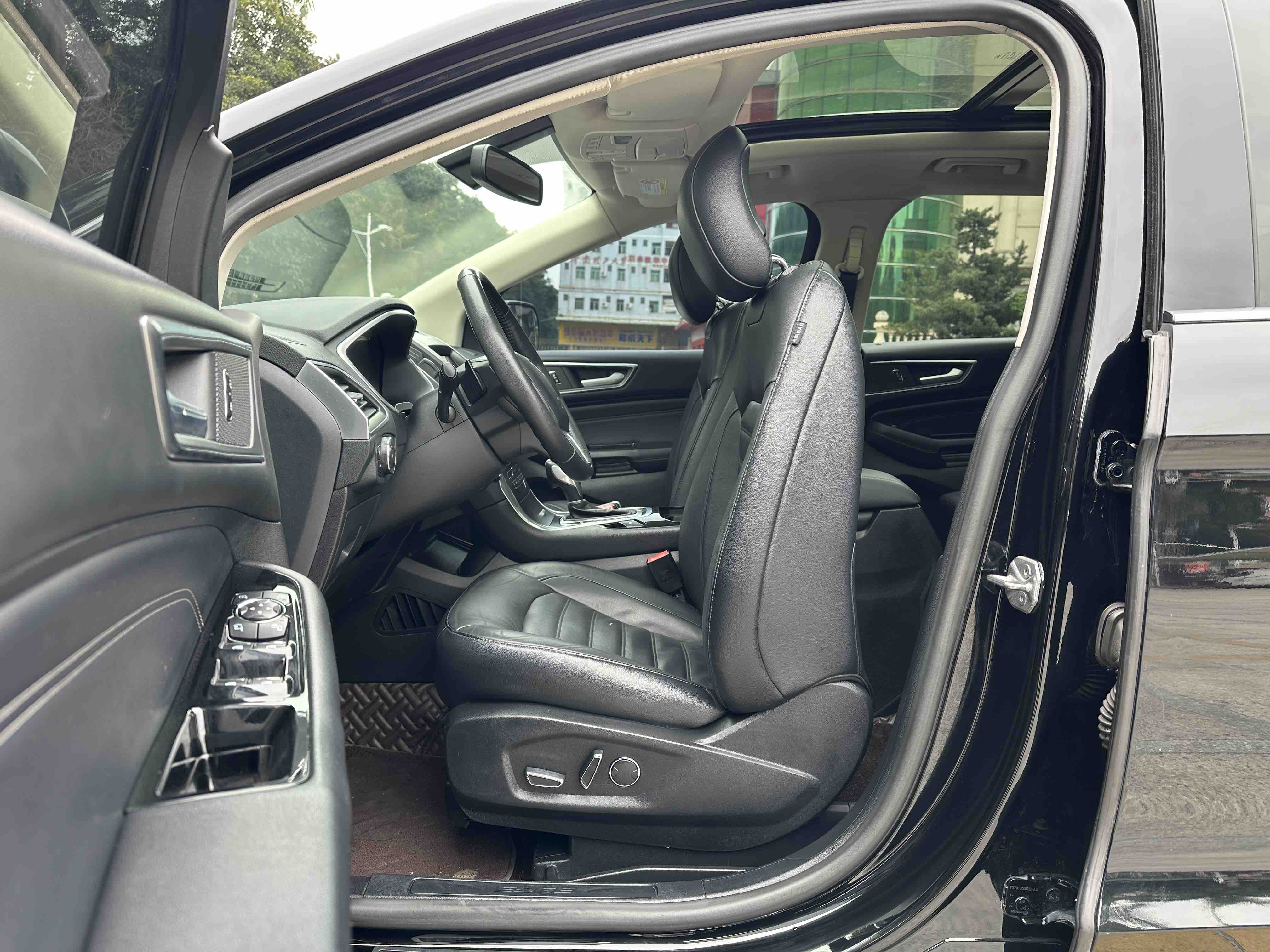 Ford Edge 2017 car image #8