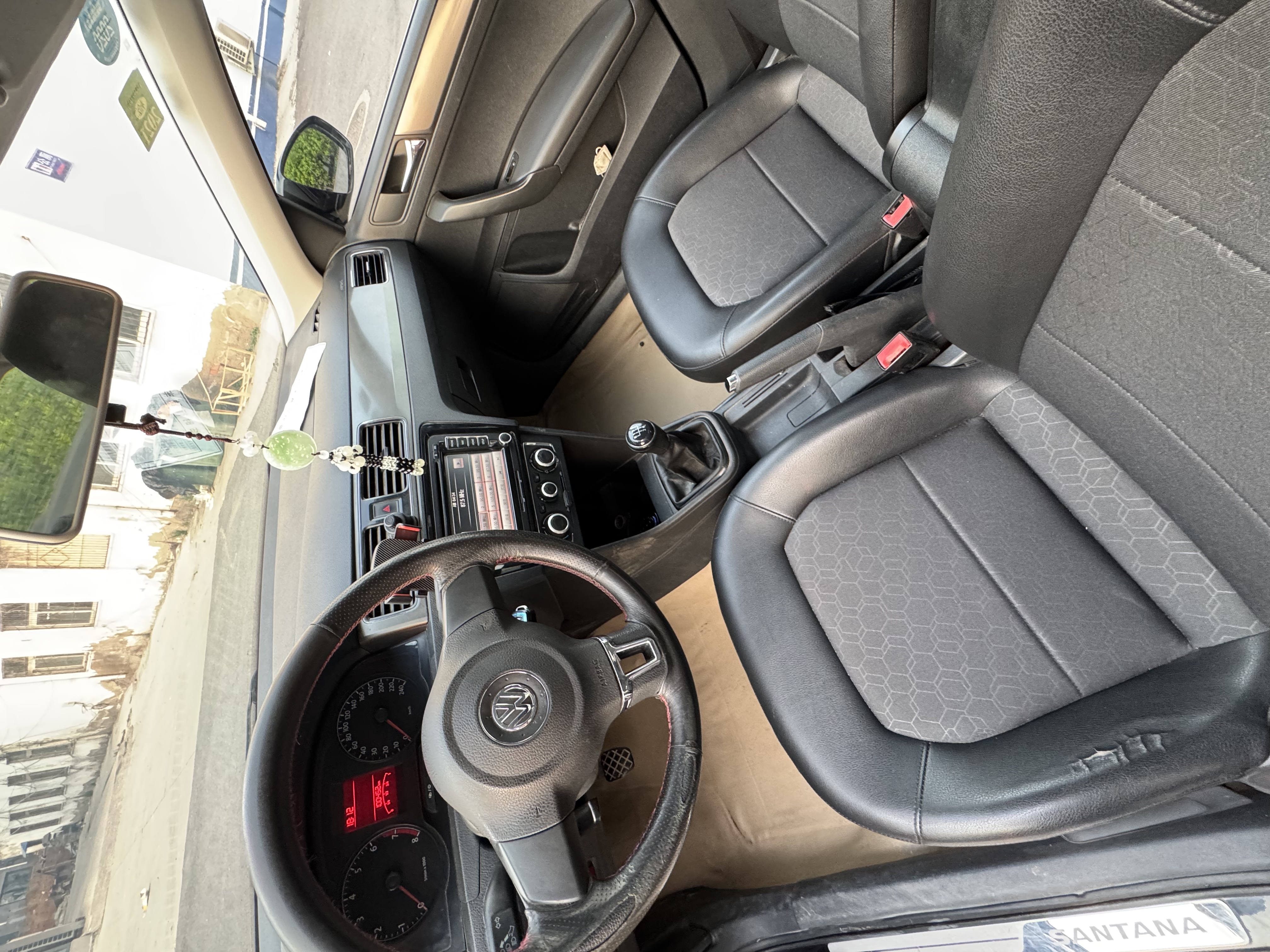 Santana 2014 car image #8