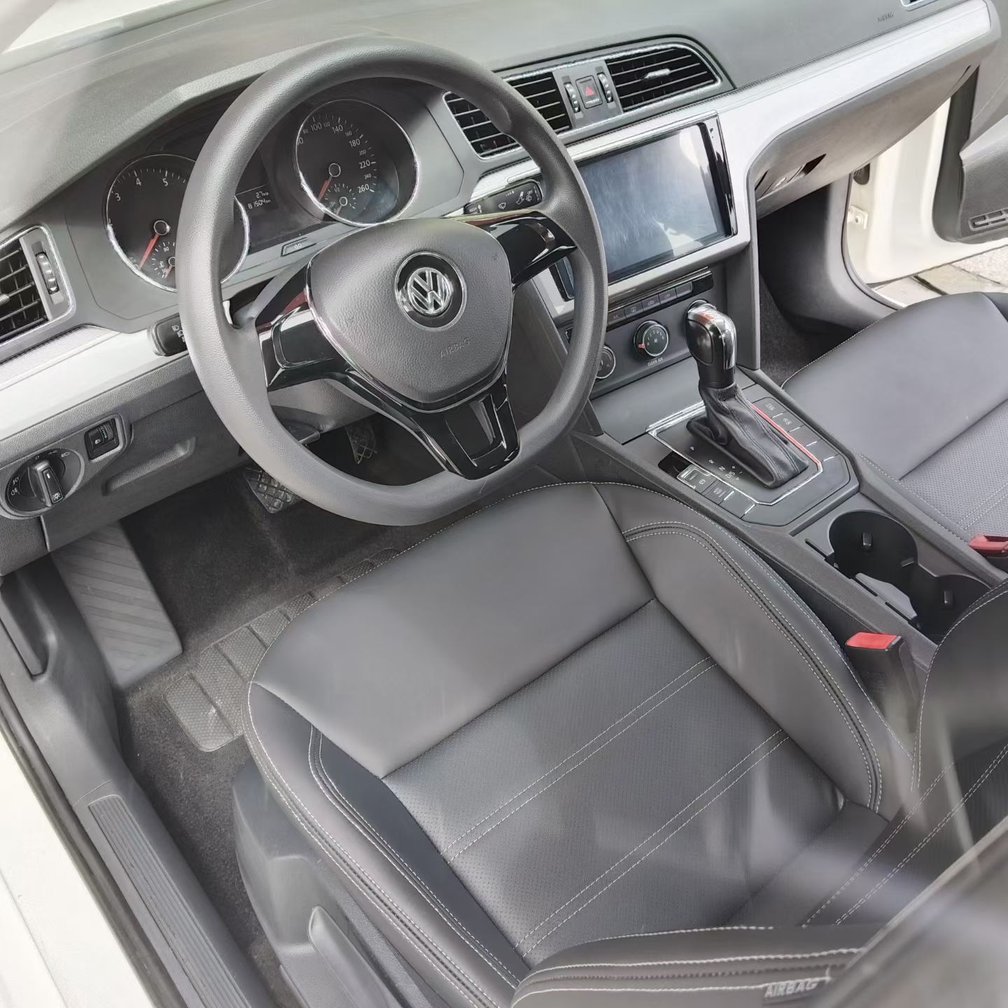 Volkswagen Lamando 2017 immagine di auto #8