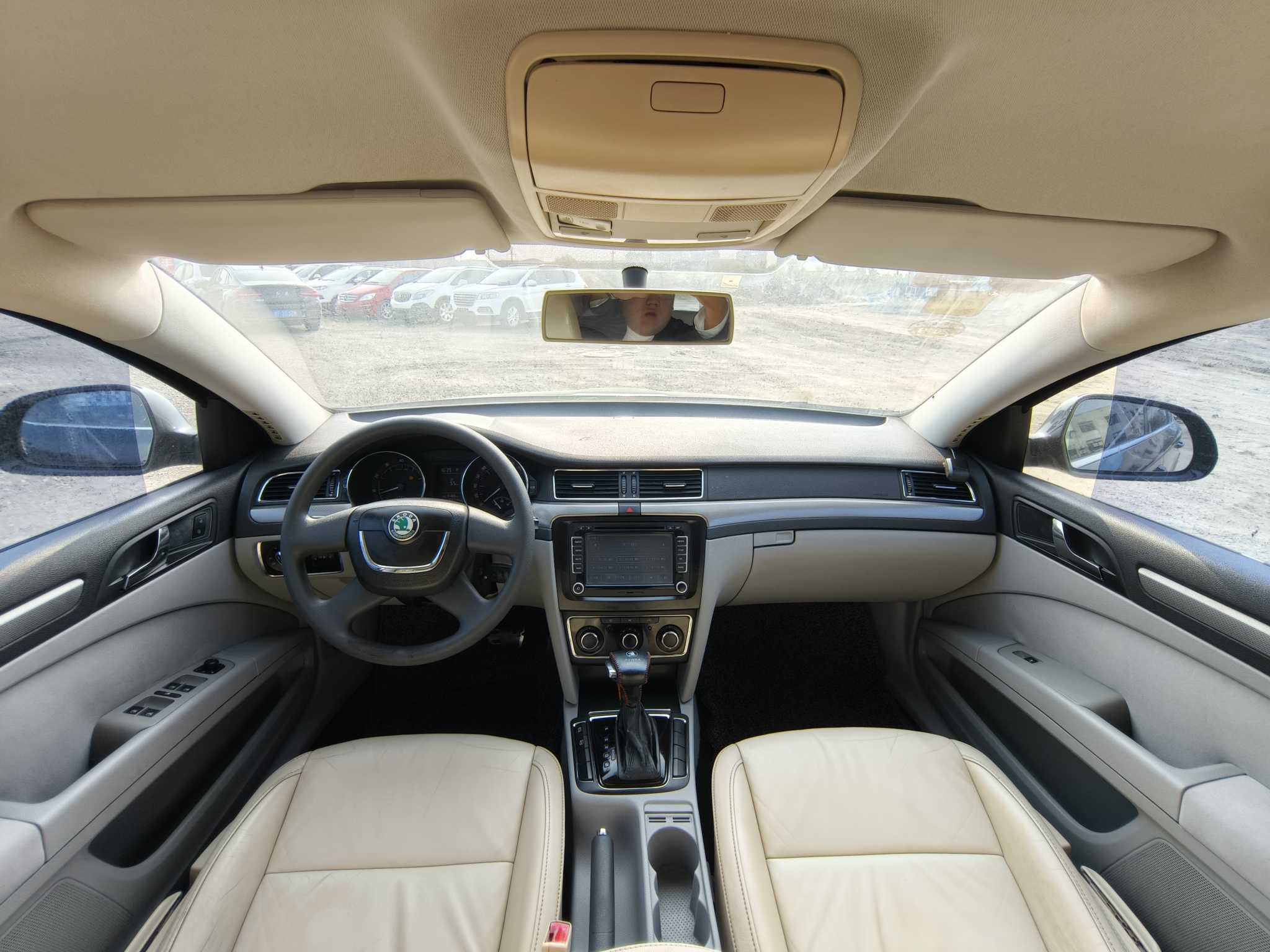 Skoda Superb 2012 صورة سيارة #8