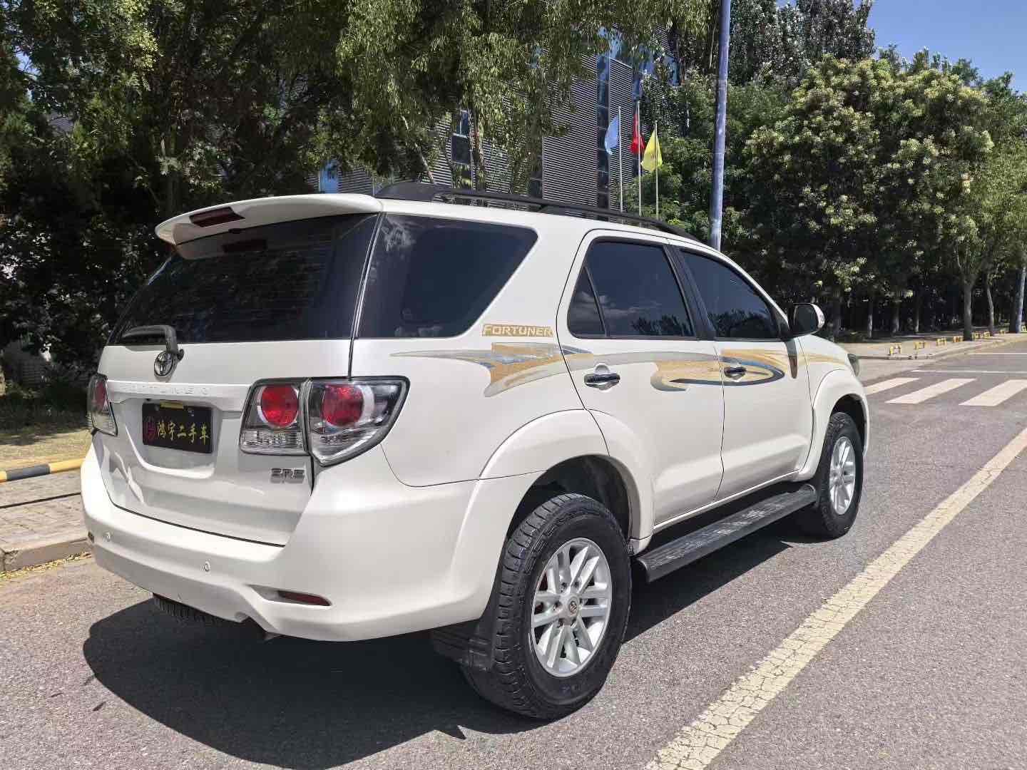 Toyota Fortuner 2016 immagine di auto #8