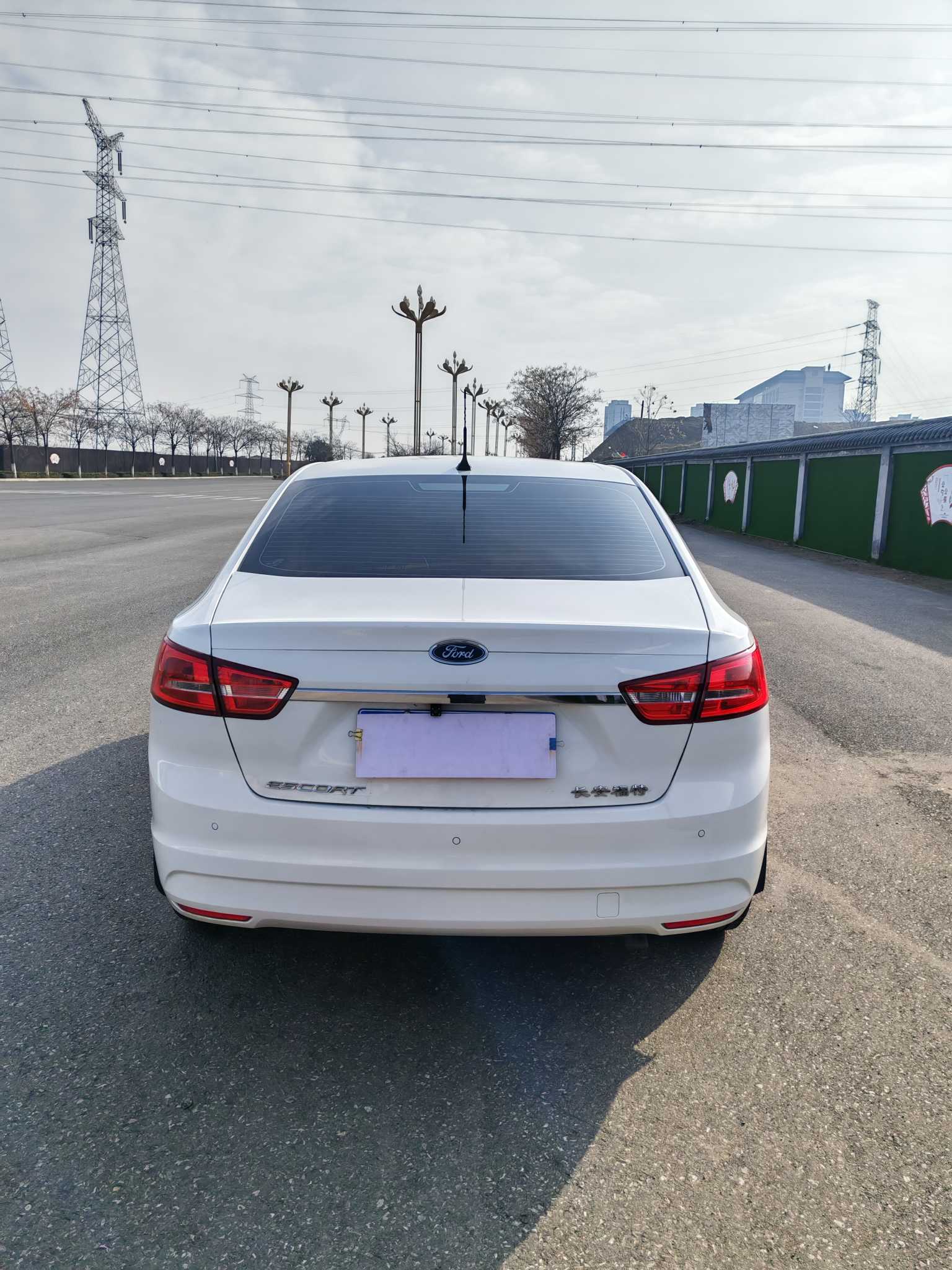 Ford Escort 2015 imagem de carro #8