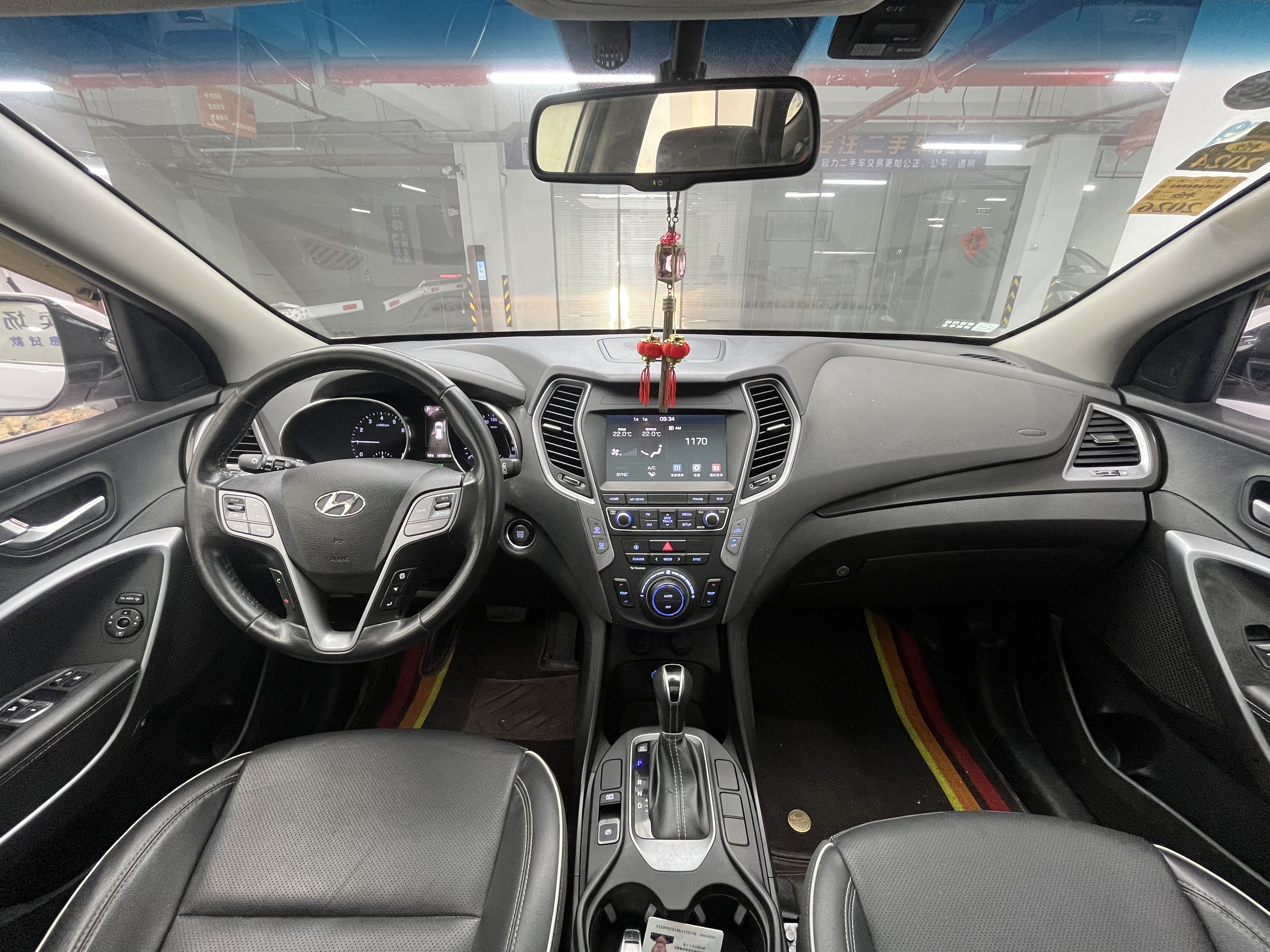 Hyundai Santa Fe 2018 immagine di auto #8