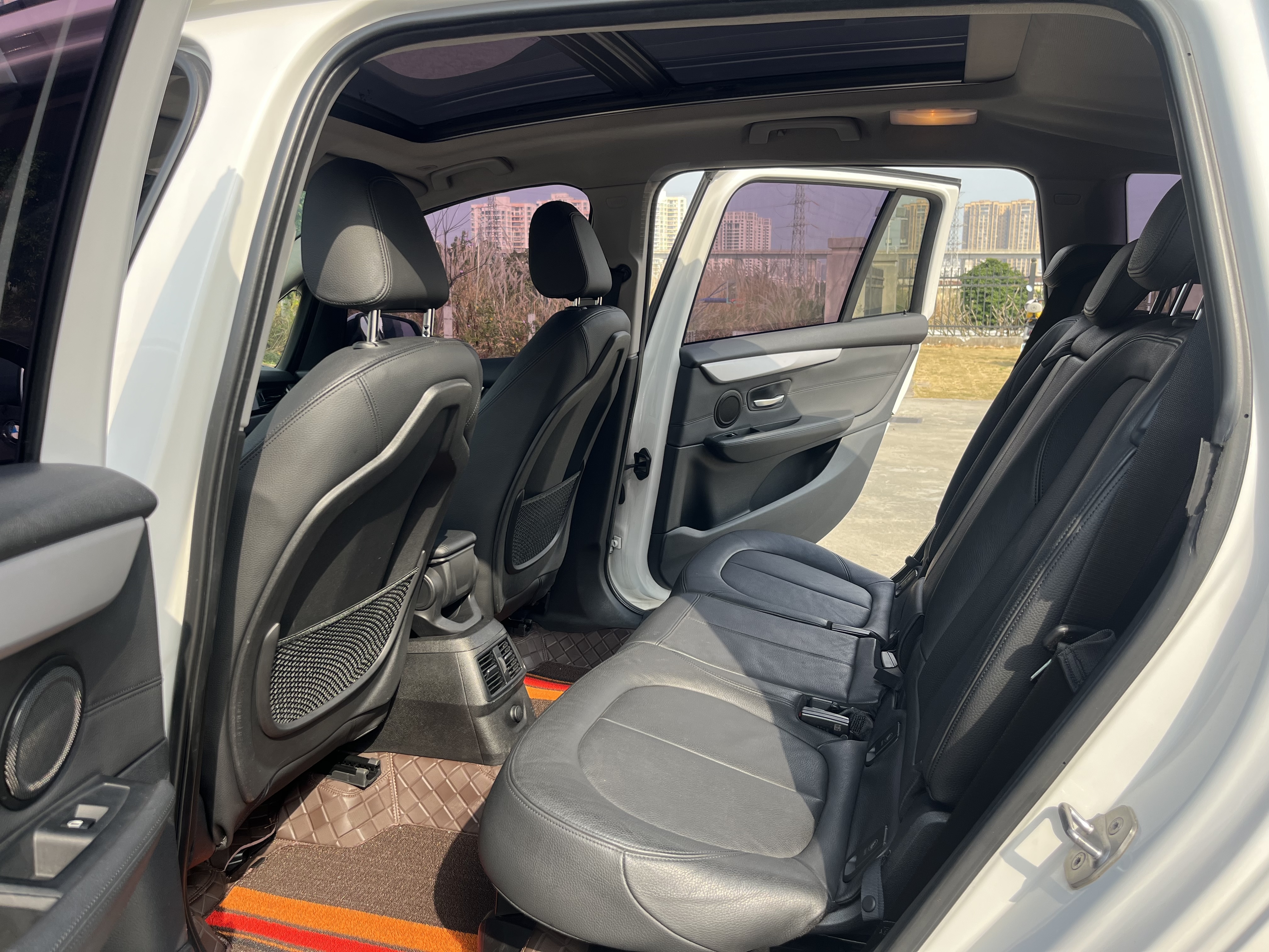 BMW 2 Series Tourer (Imported) 2015 immagine di auto #8