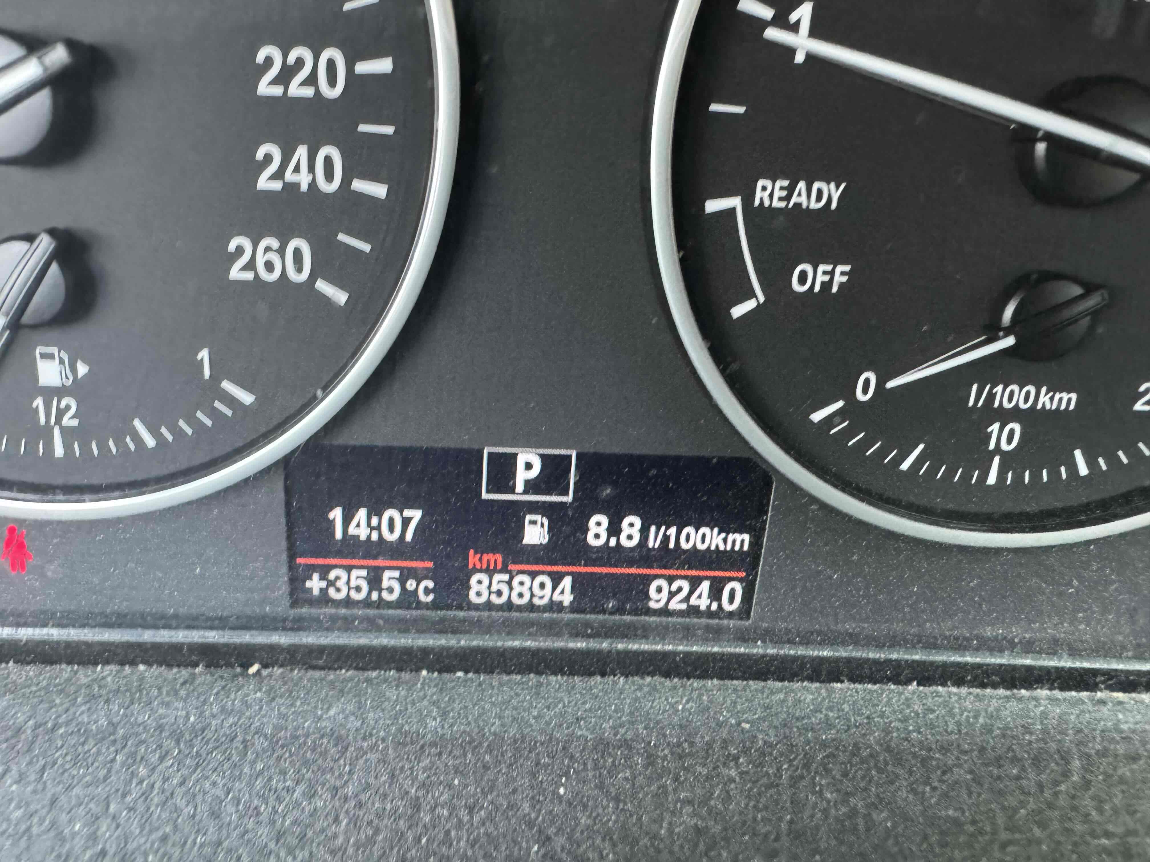 BMW 2 Series Tourer (Imported) 2016 #8 BMW 2 Series Tourer (Imported) 2016 car image #8