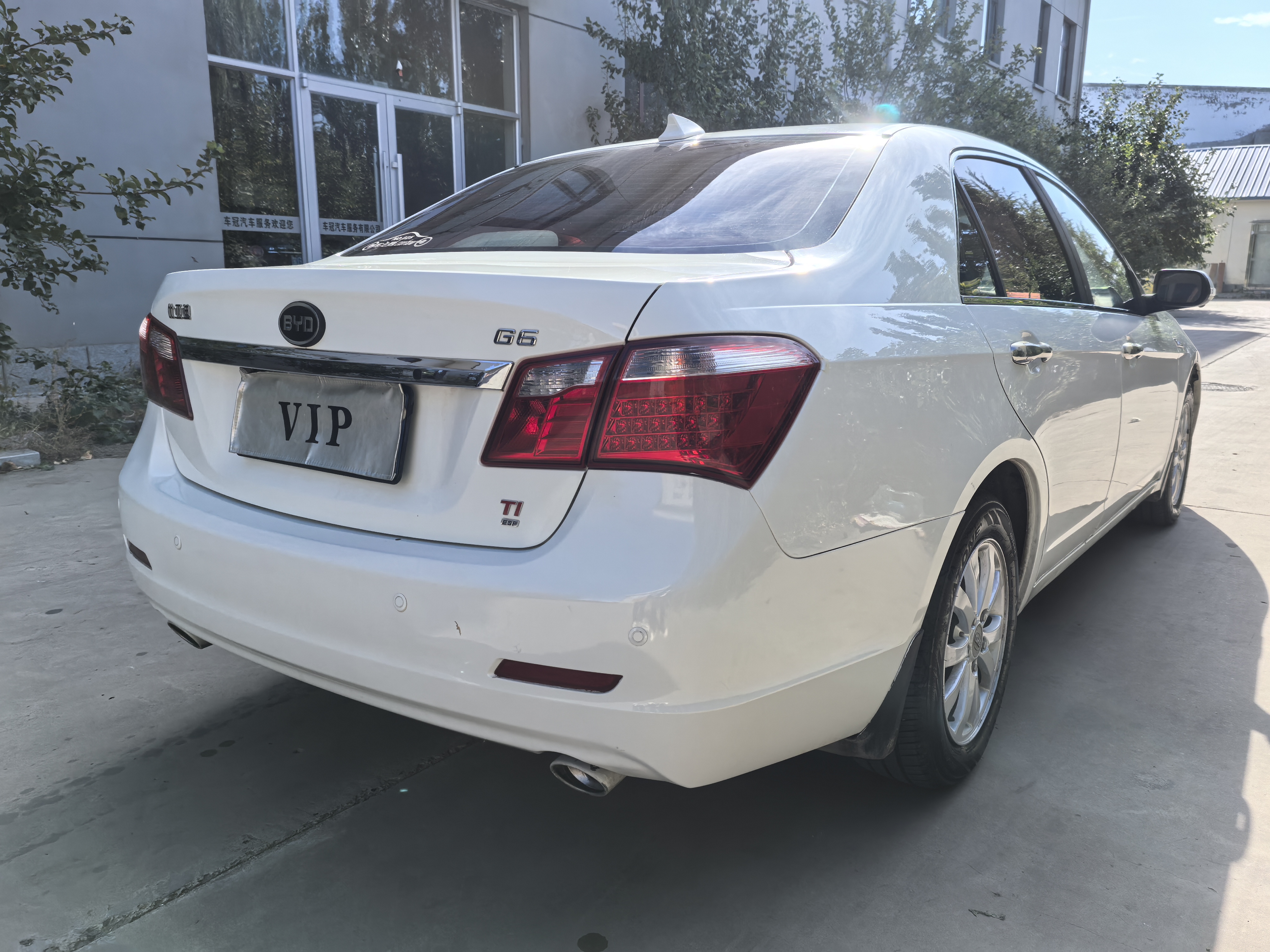 BYD G6 2014 imagem de carro #8