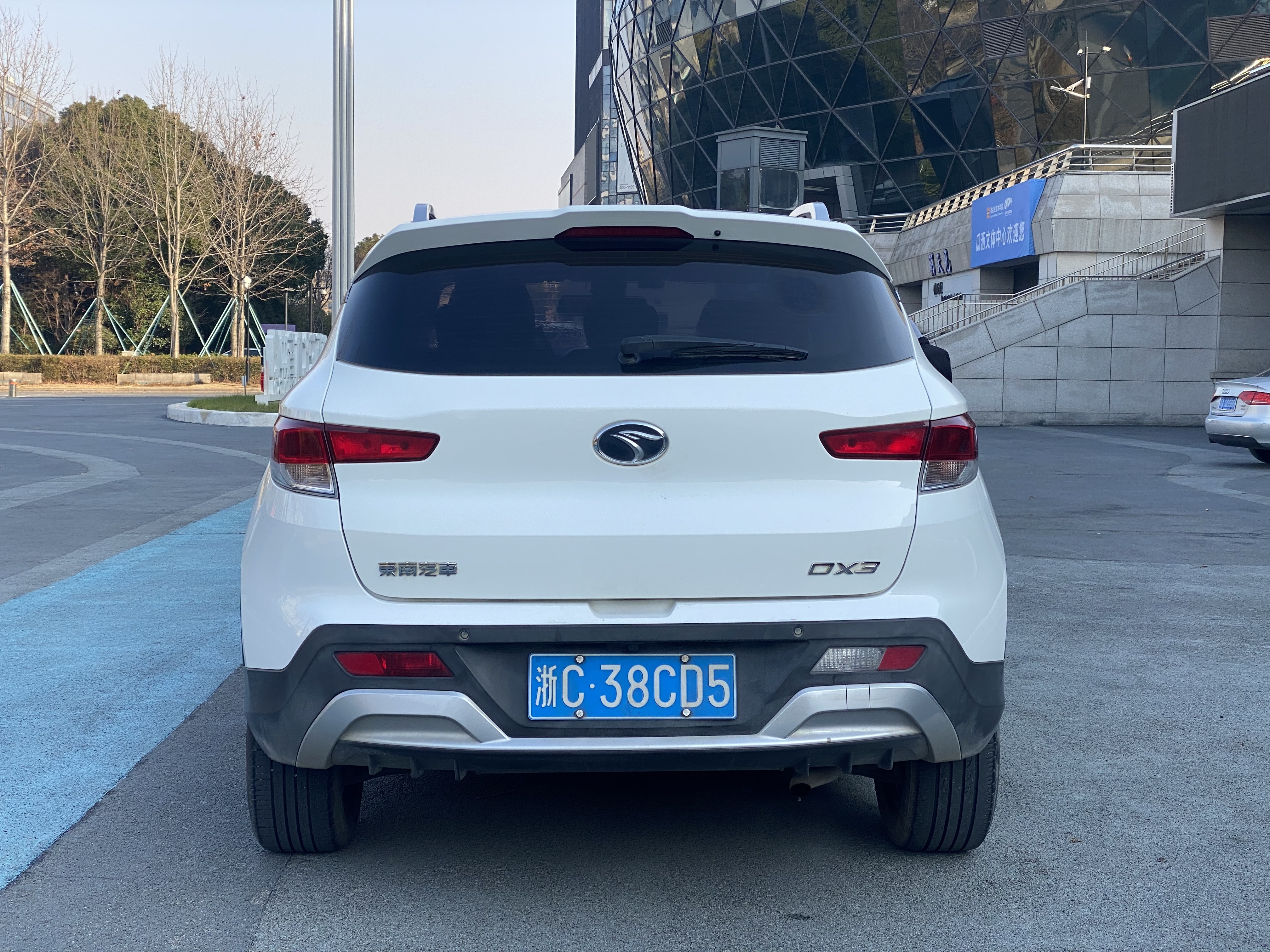 Soueast DX3 2017 #8 Soueast DX3 2017 car image #8