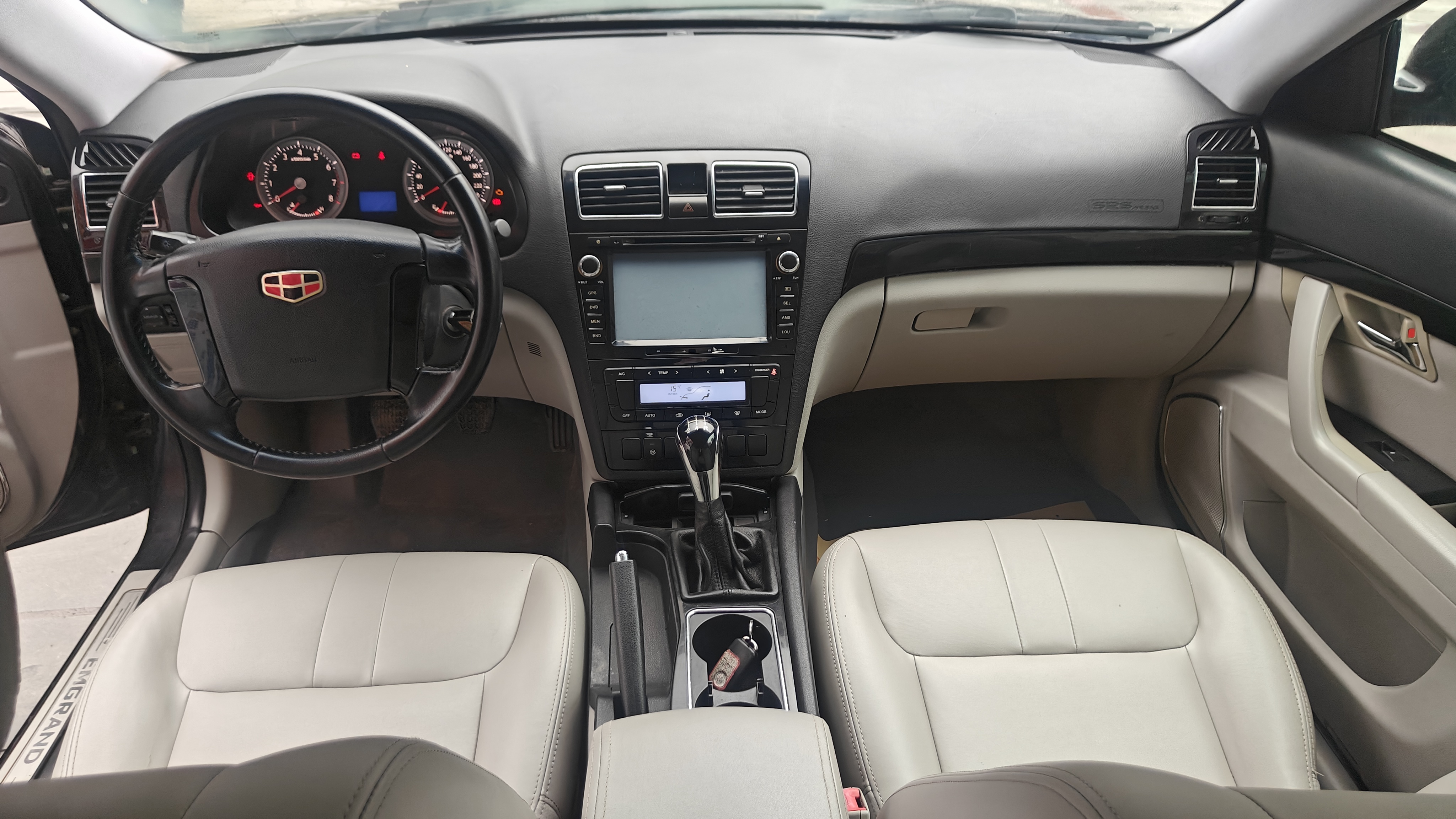 GEELY EC8 2014 #8 GEELY EC8 2014 car image #8