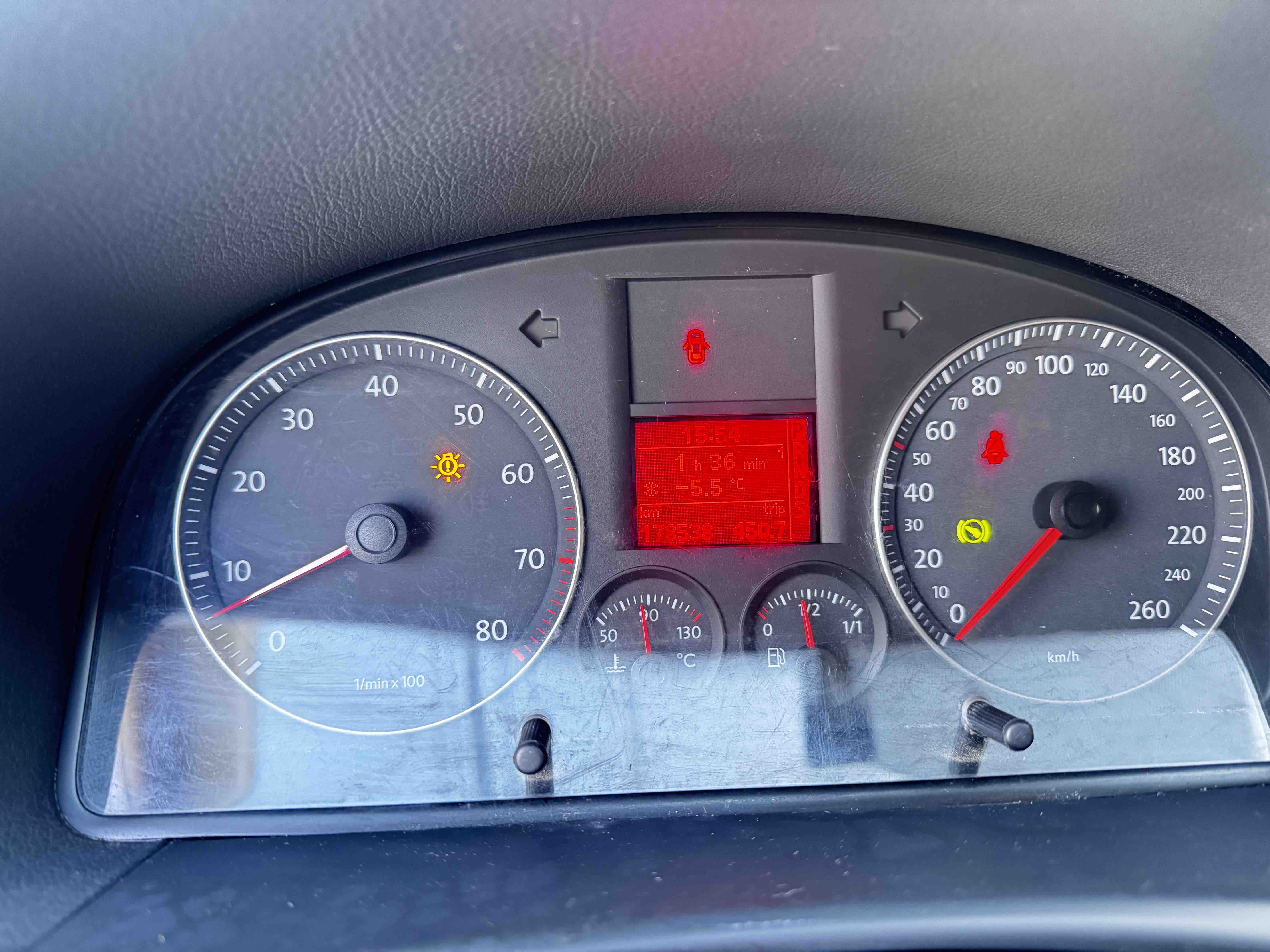 Volkswagen Touran 2011 #8 Volkswagen Touran 2011 immagine di auto #8