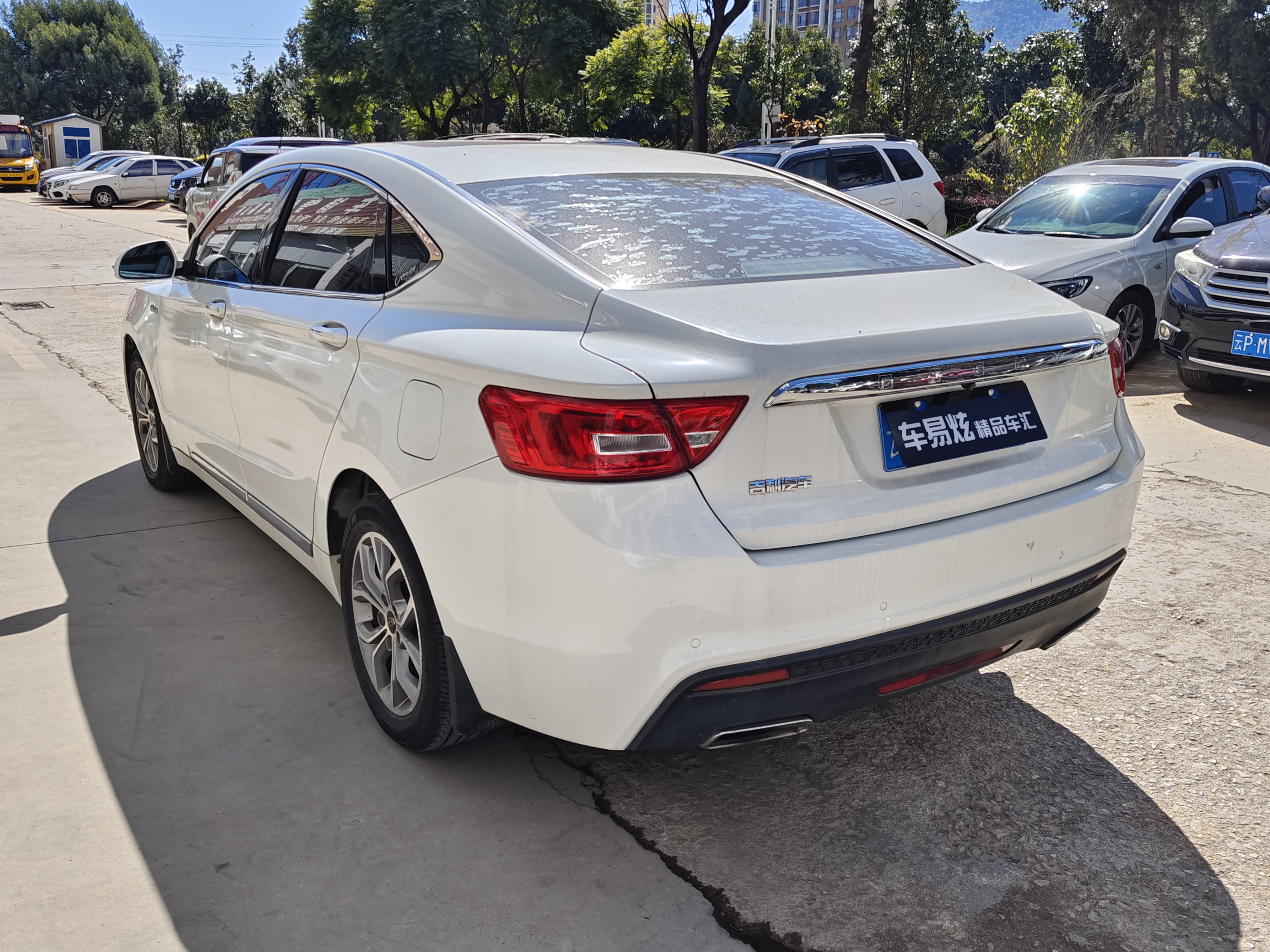 GEELY Ulion 2017 immagine di auto #8