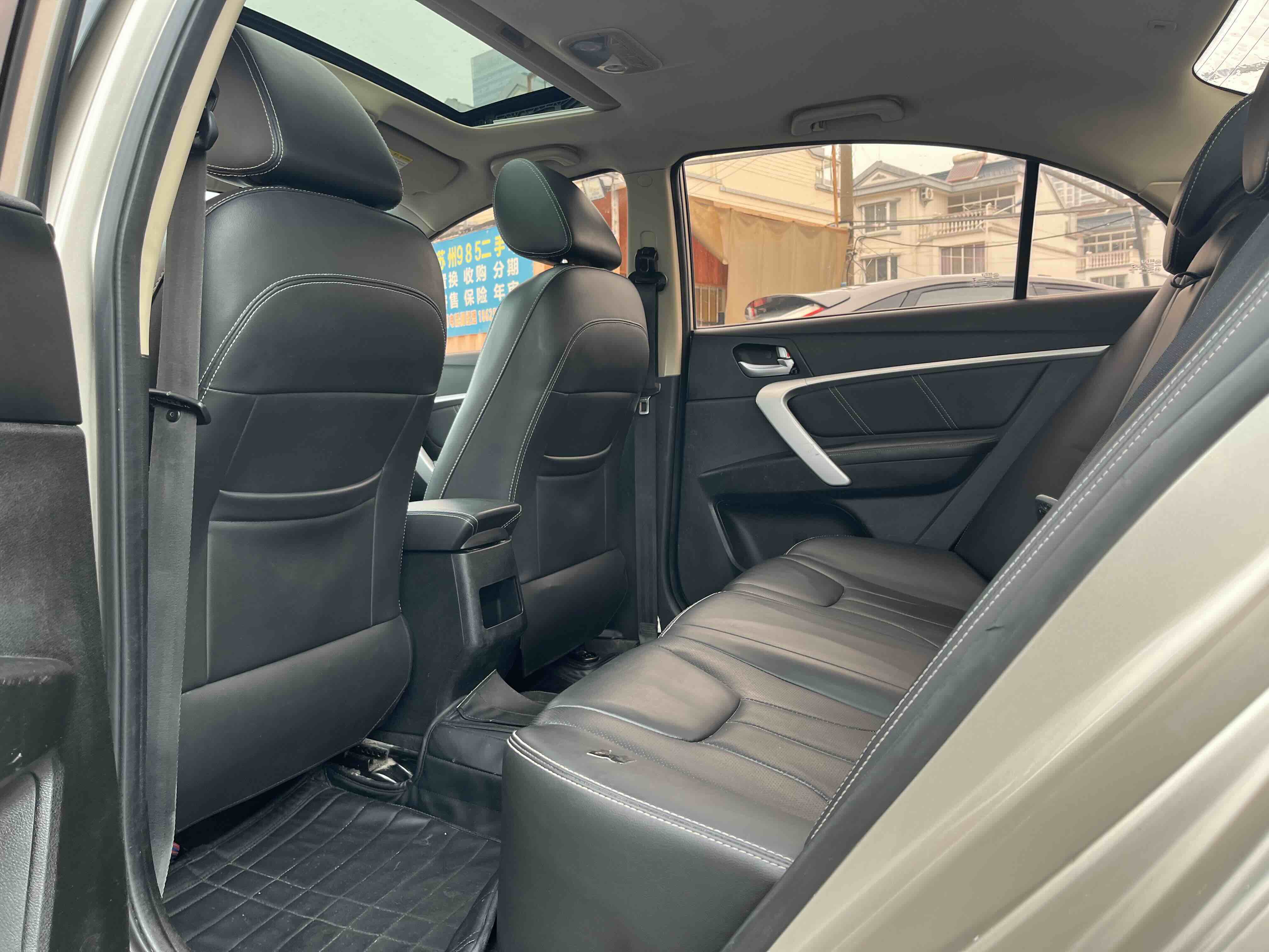 GEELY Emgrand 2018 car image #8