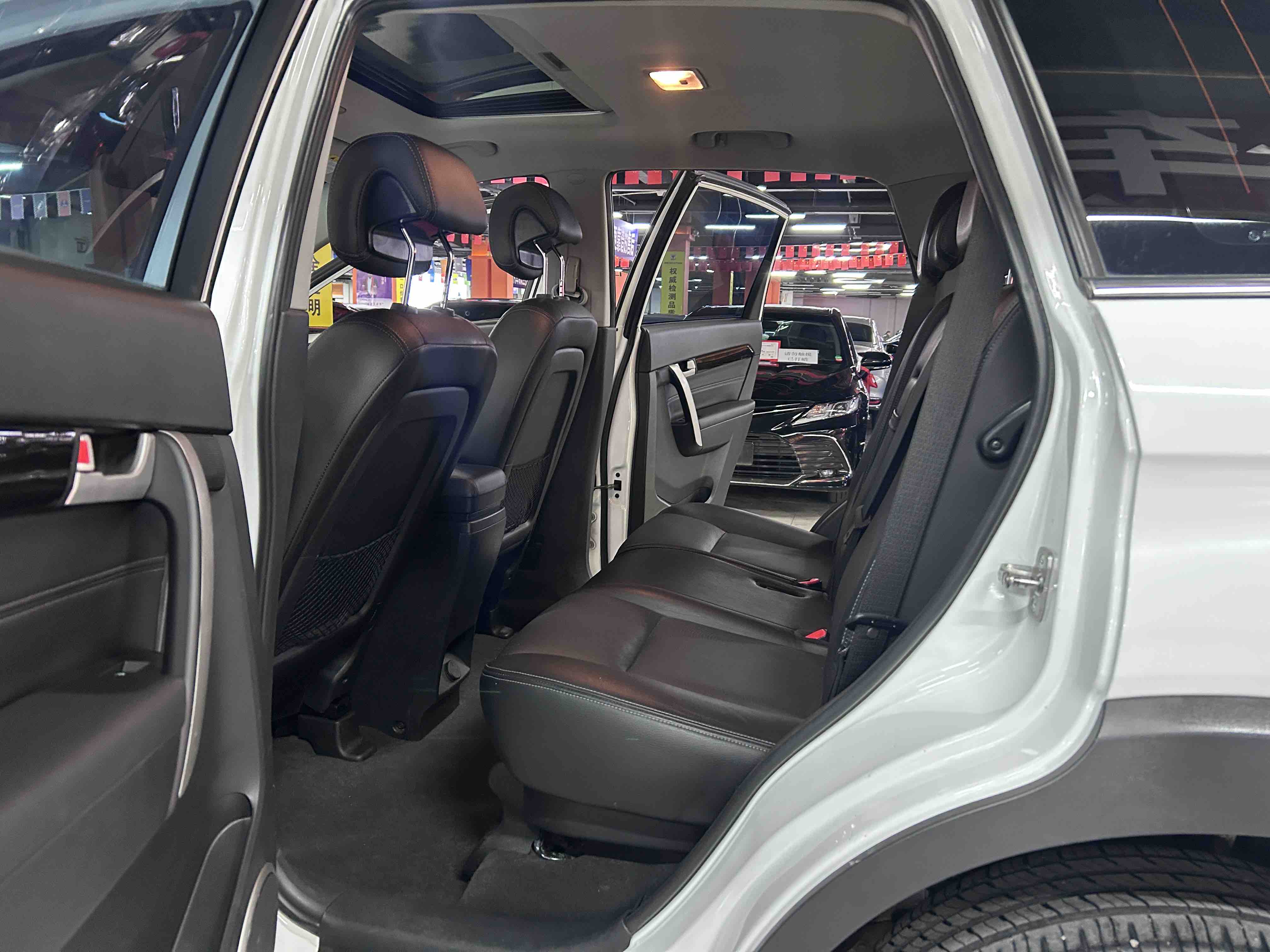 Chevrolet Captiva 2017 #8 Chevrolet Captiva 2017 car image #8