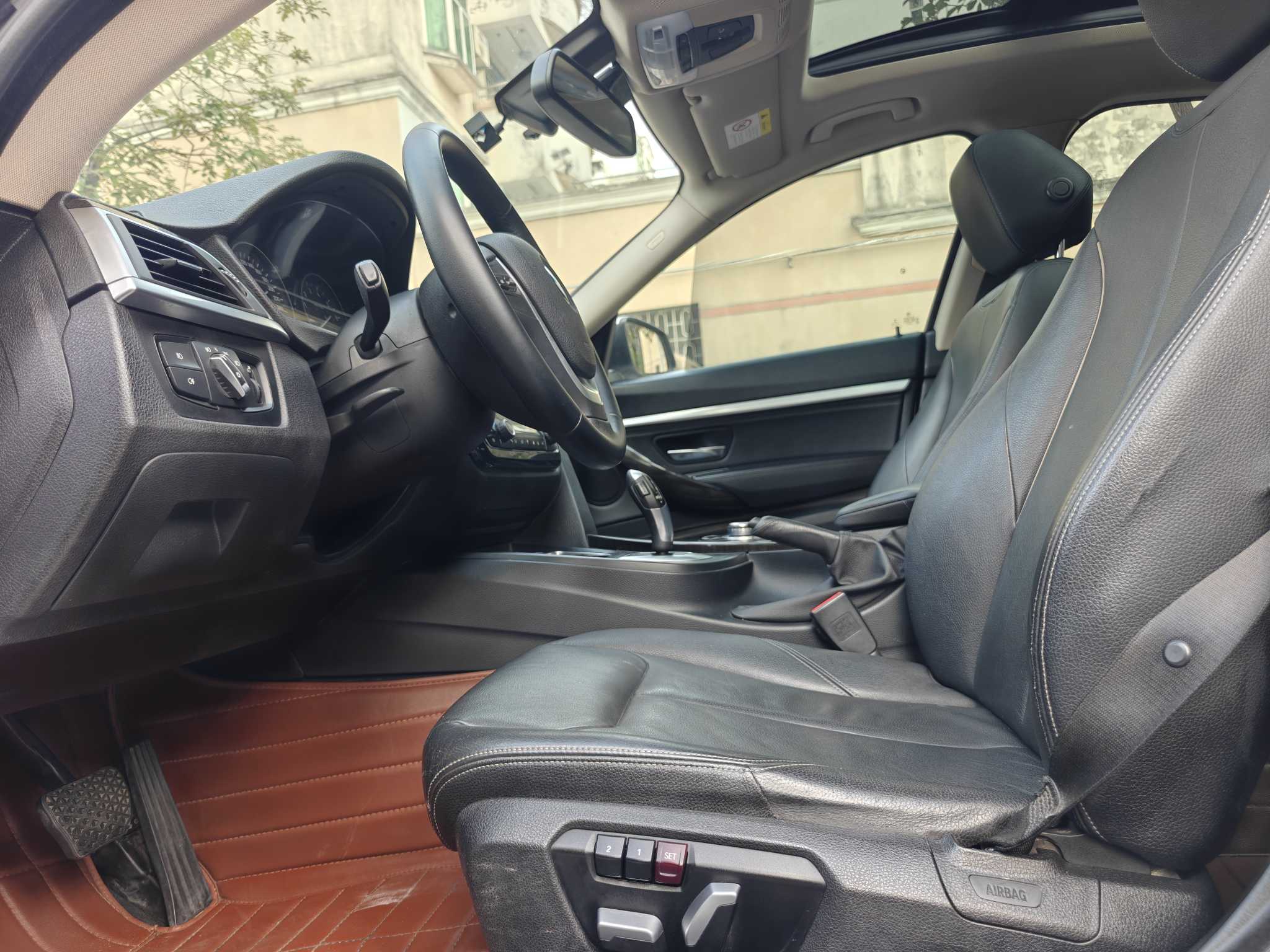 BMW 3 Series GT 2017 immagine di auto #8