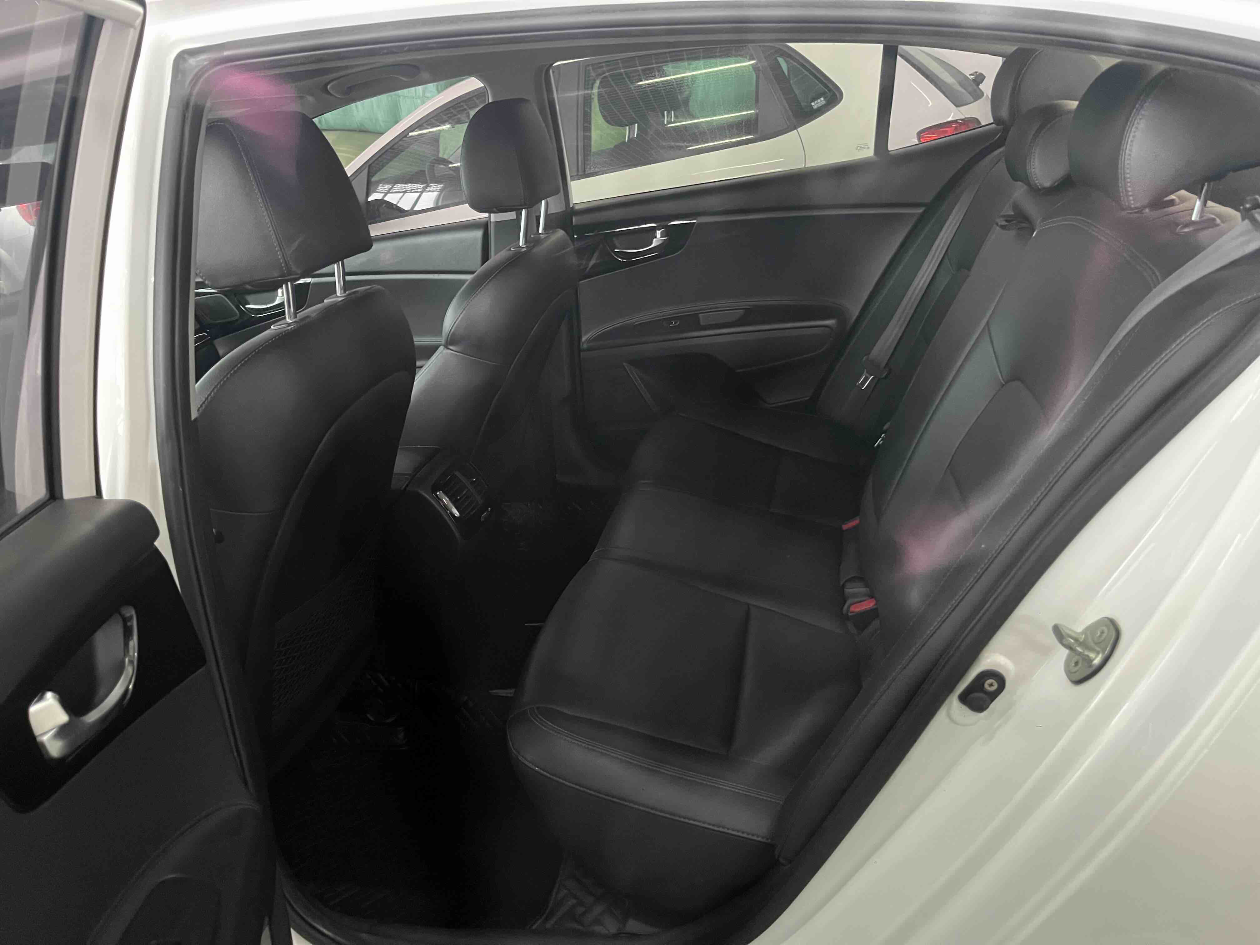 起亚 起亚K4 2017 汽车图片 #8