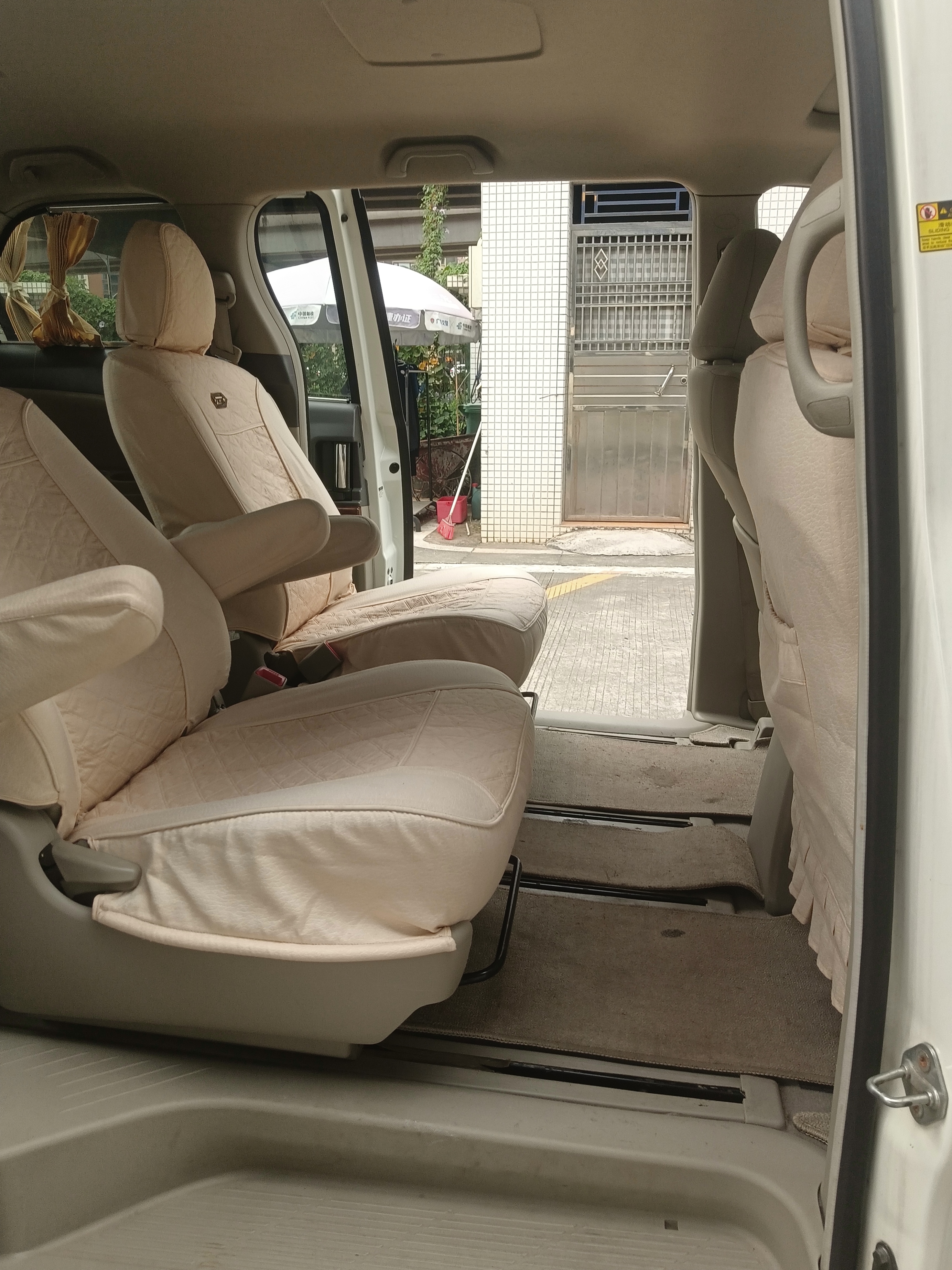 BYD M6 2013 #8 BYD M6 2013 car image #8