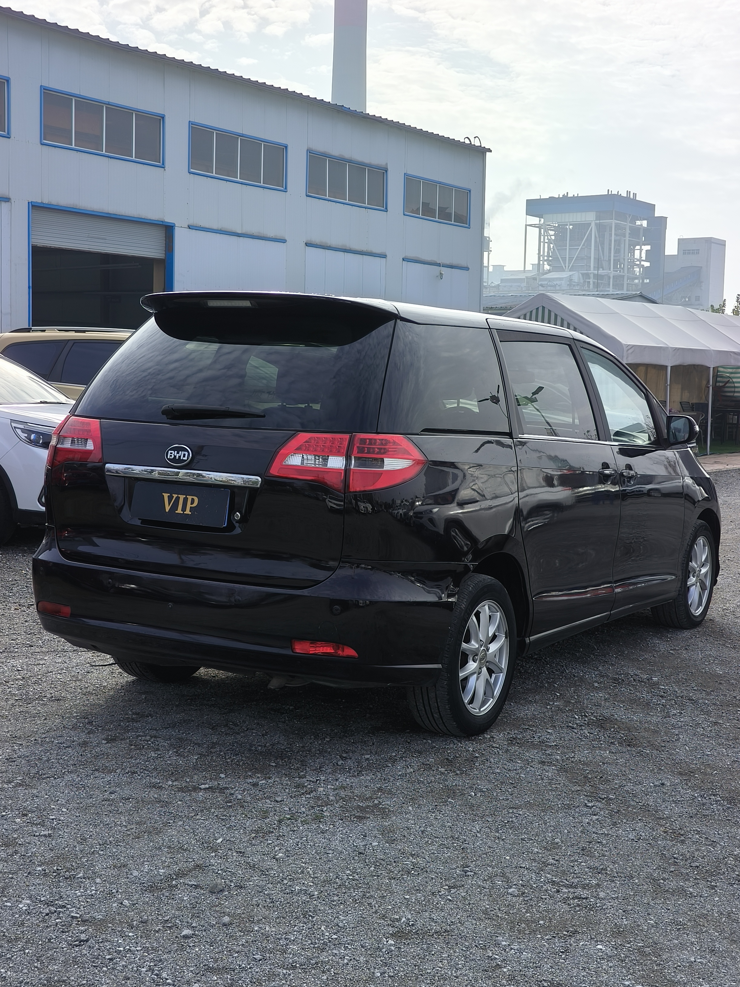 BYD M6 2015 car image #8