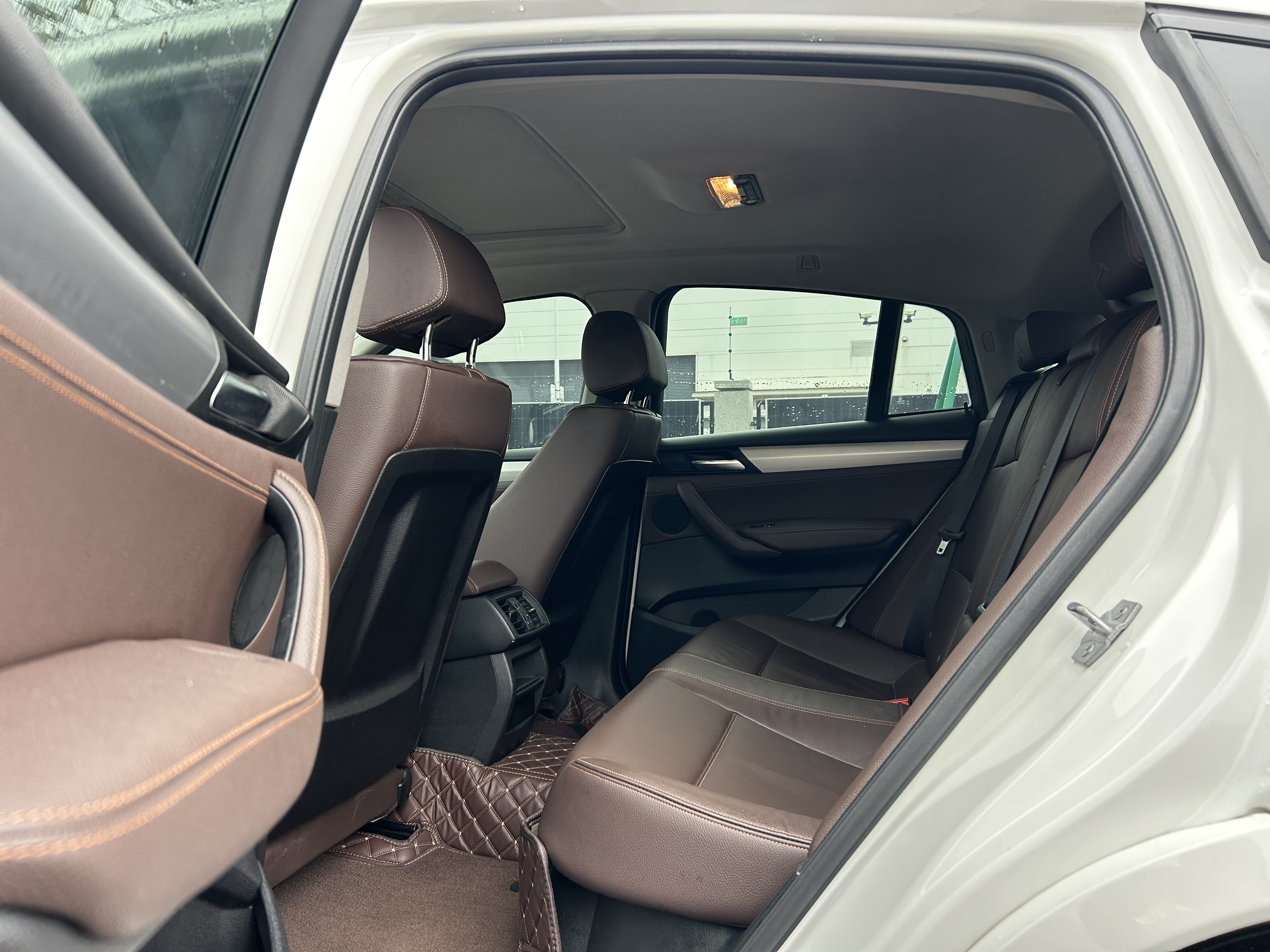 BMW X4 M40i 2018 #8 BMW X4 M40i 2018 car image #8