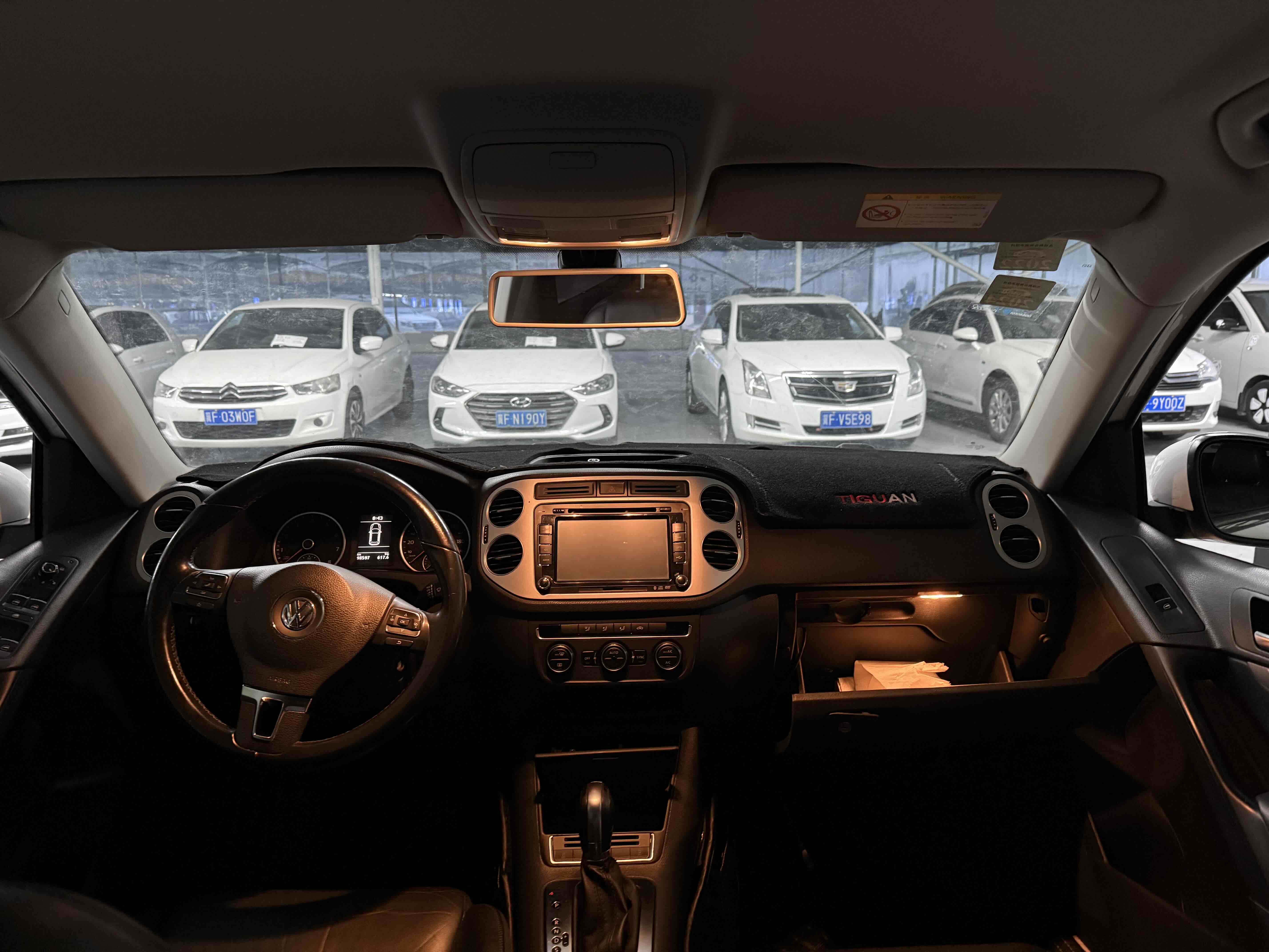 Volkswagen Tiguan 2014 car image #8