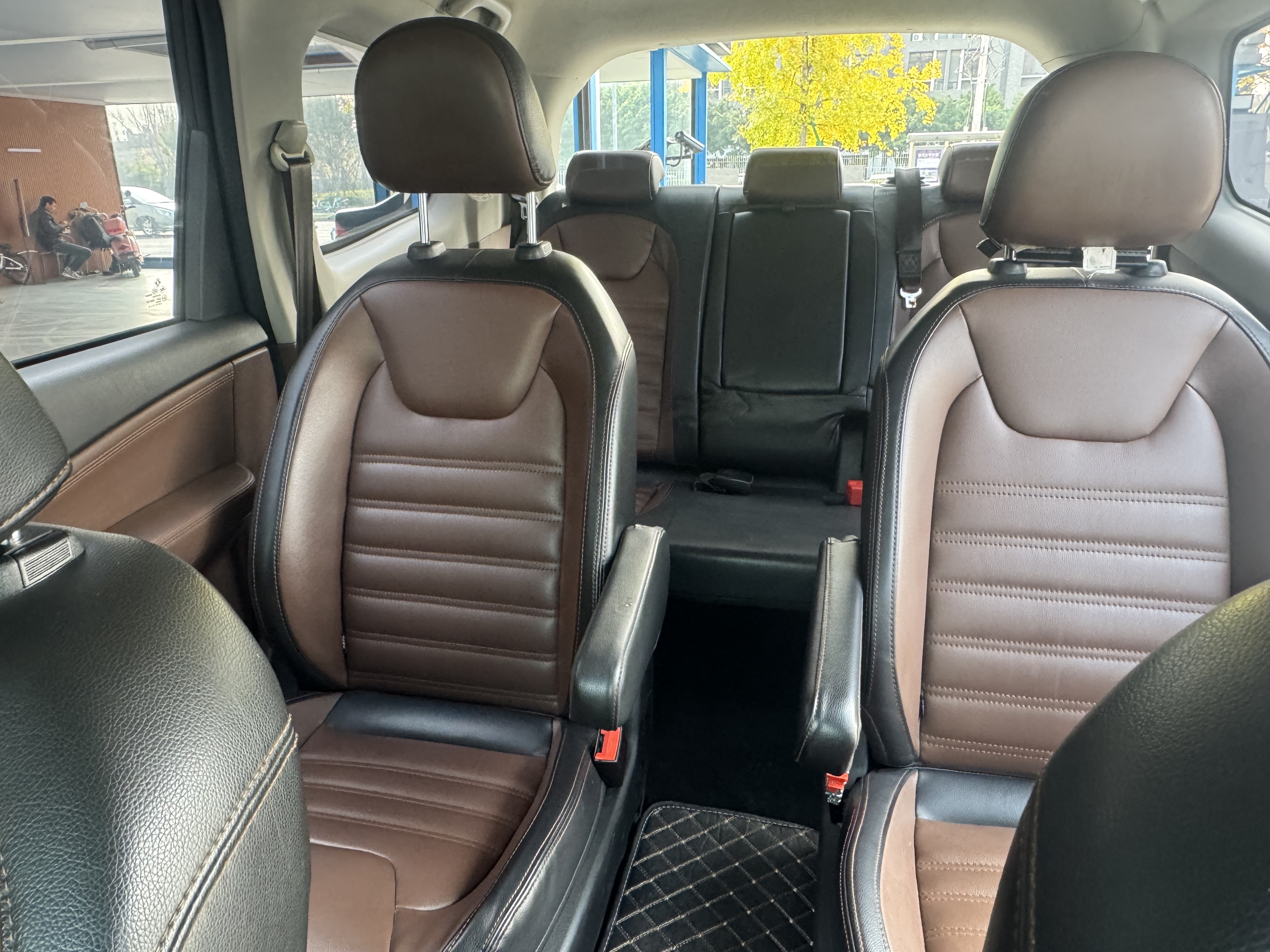 Forthing SX6 2016 car image #8