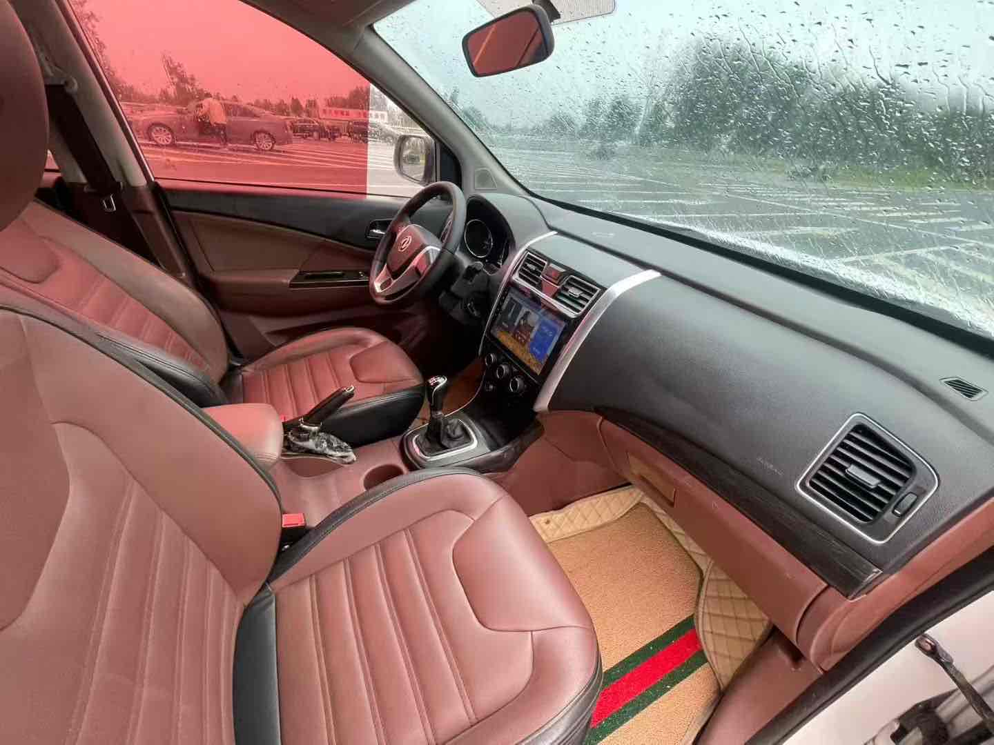 Forthing SX6 2016 #8 Forthing SX6 2016 car image #8