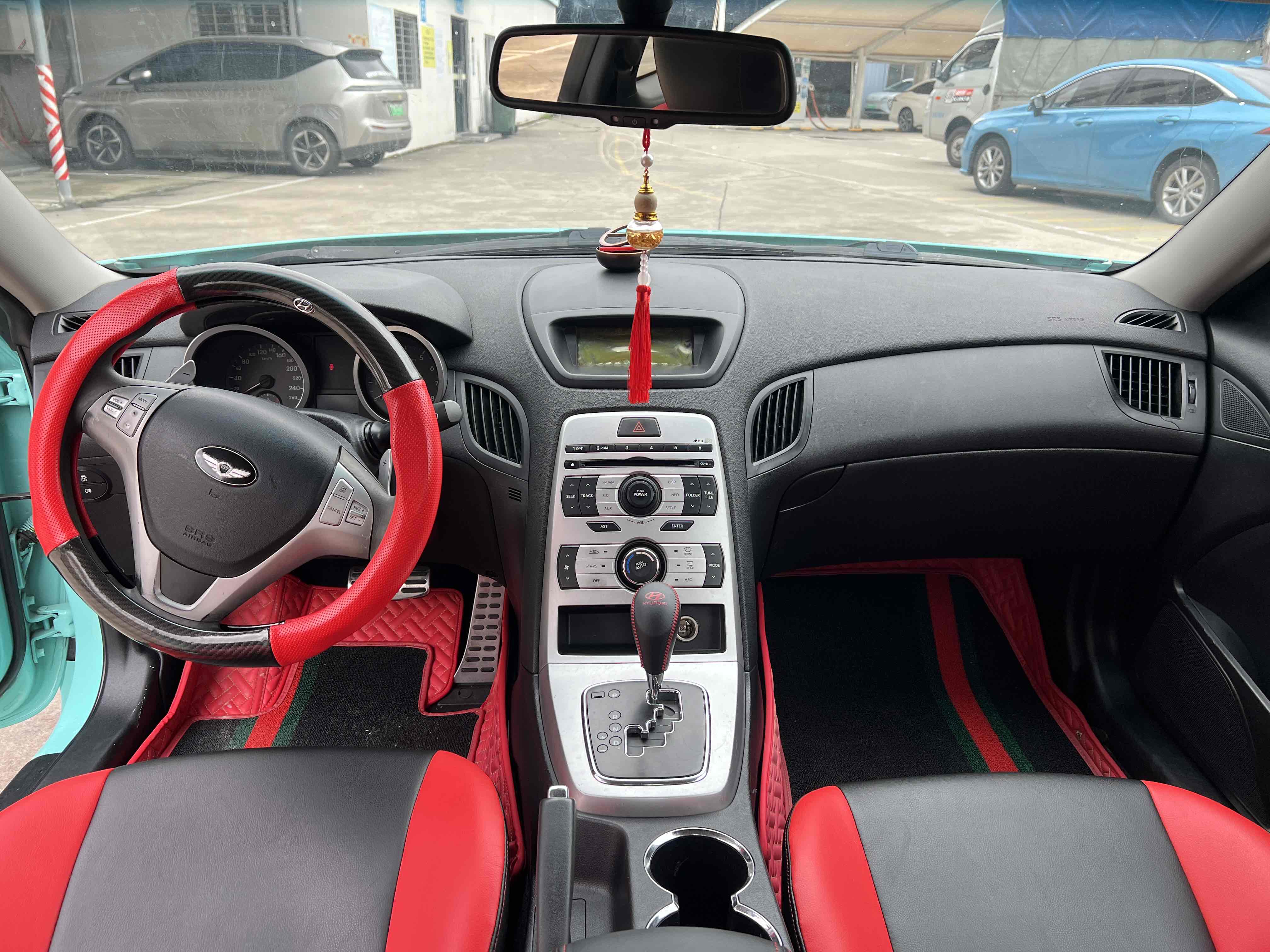 Hyundai Rohens 2010 #8 Hyundai Rohens 2010 car image #8