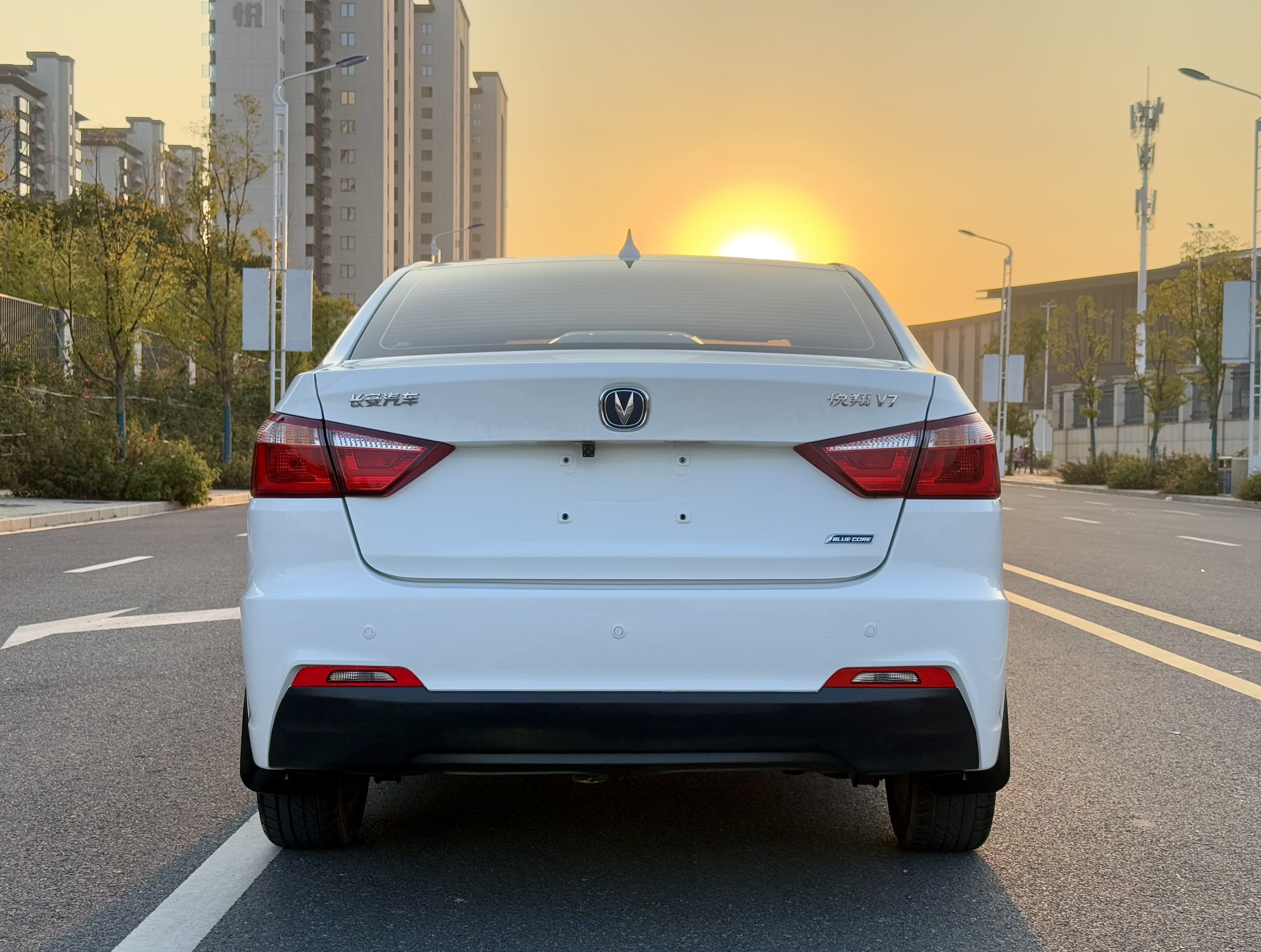 Changan Alsvin V7 2016 car image #8