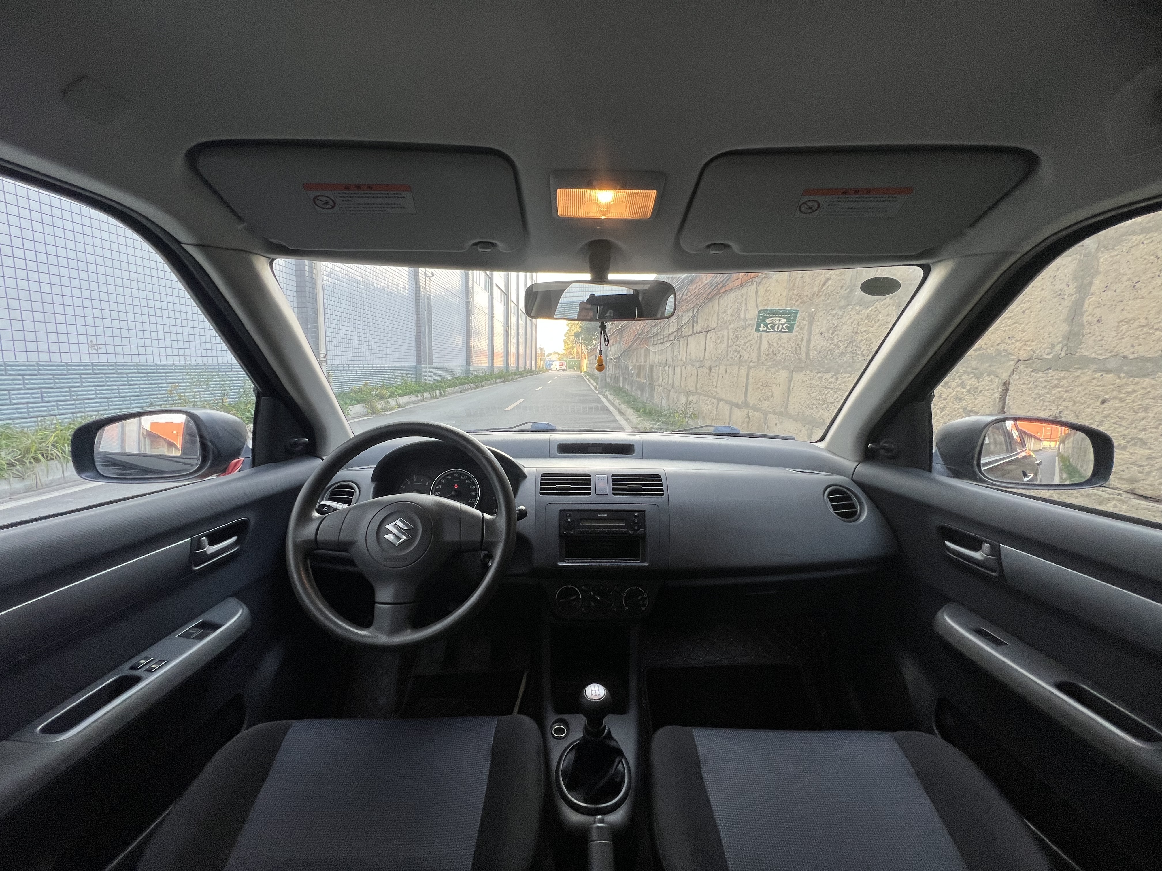 Suzuki 2010 car image #8