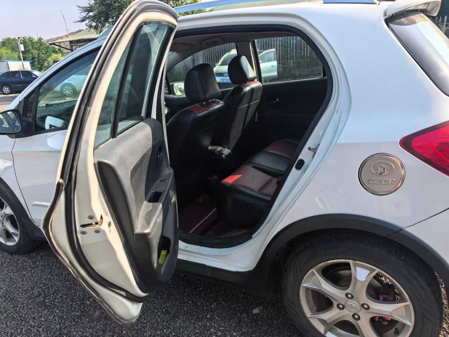 Great Wall C20R 2011 изображение автомобиля #8