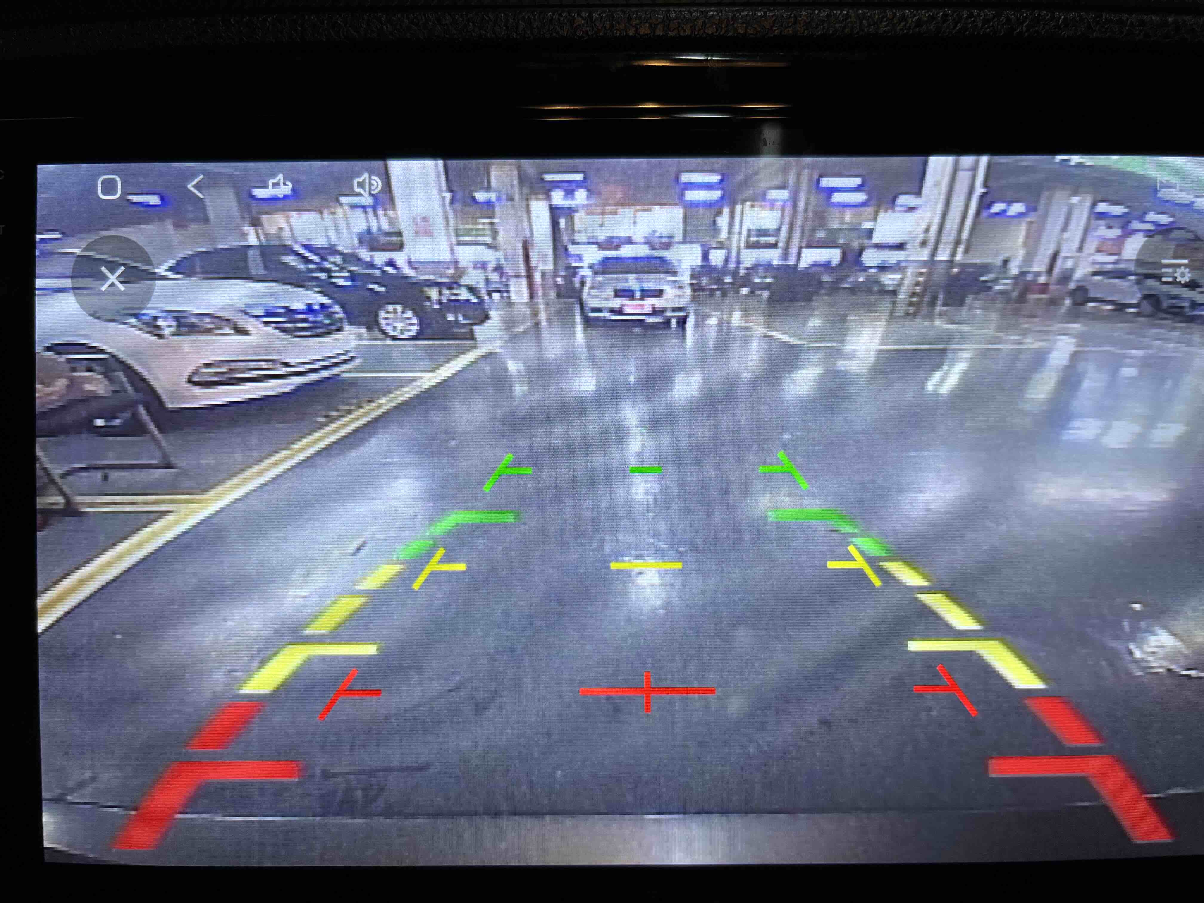 Skoda Rapid 2014 car image #8