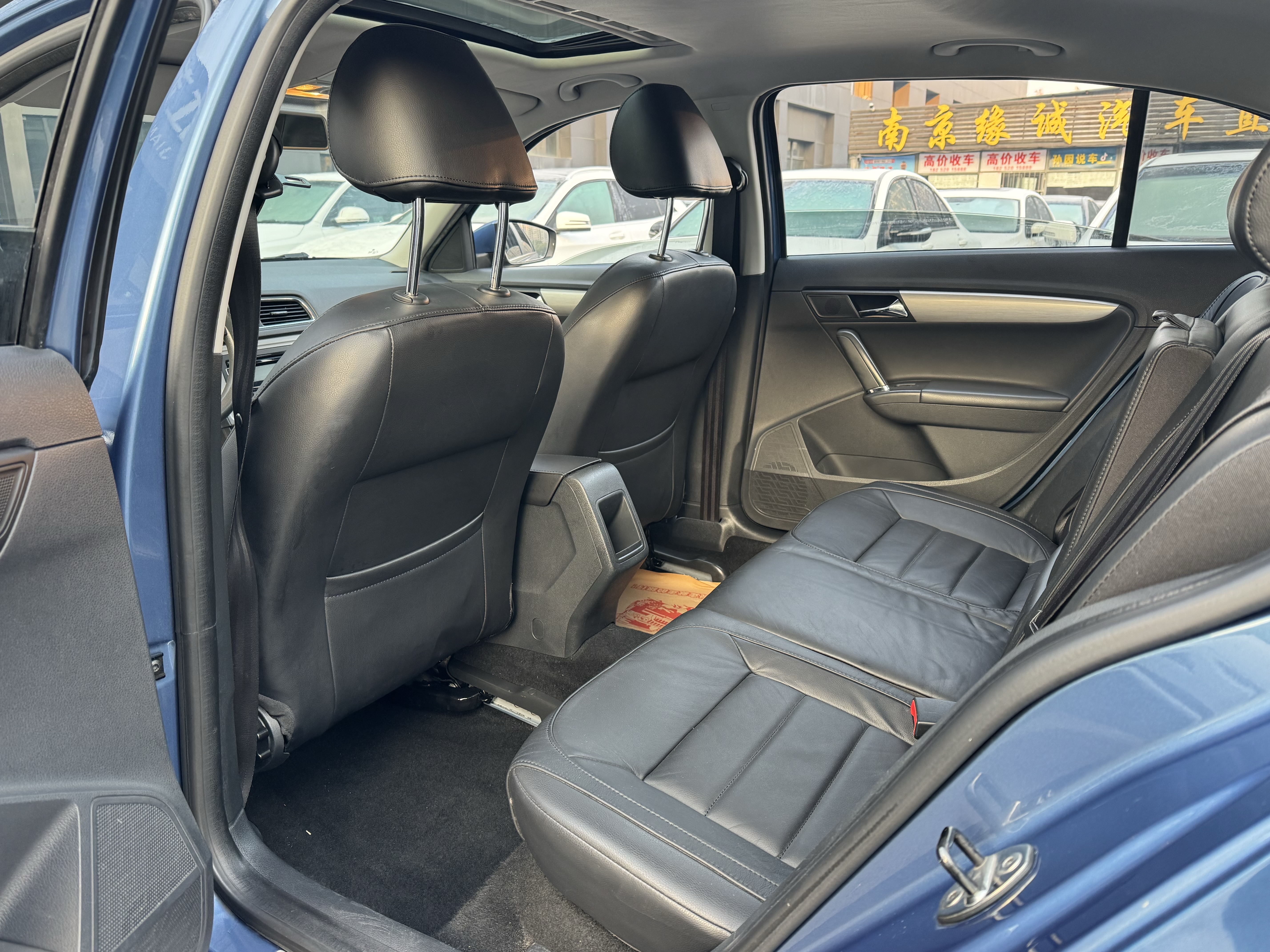 Volkswagen Lavida 2013 car image #8