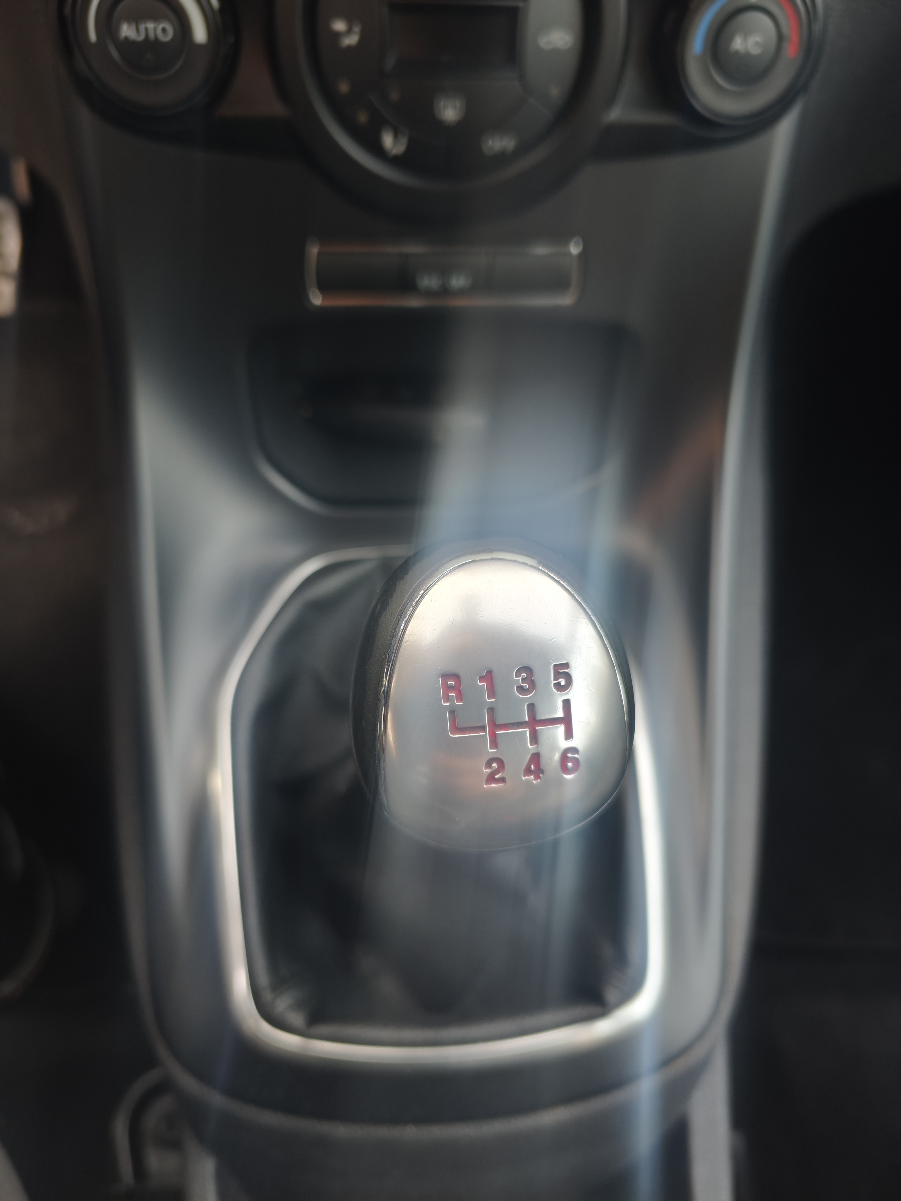 Ford Fiesta (Imported) 2016 #8 Ford Fiesta (Imported) 2016 car image #8