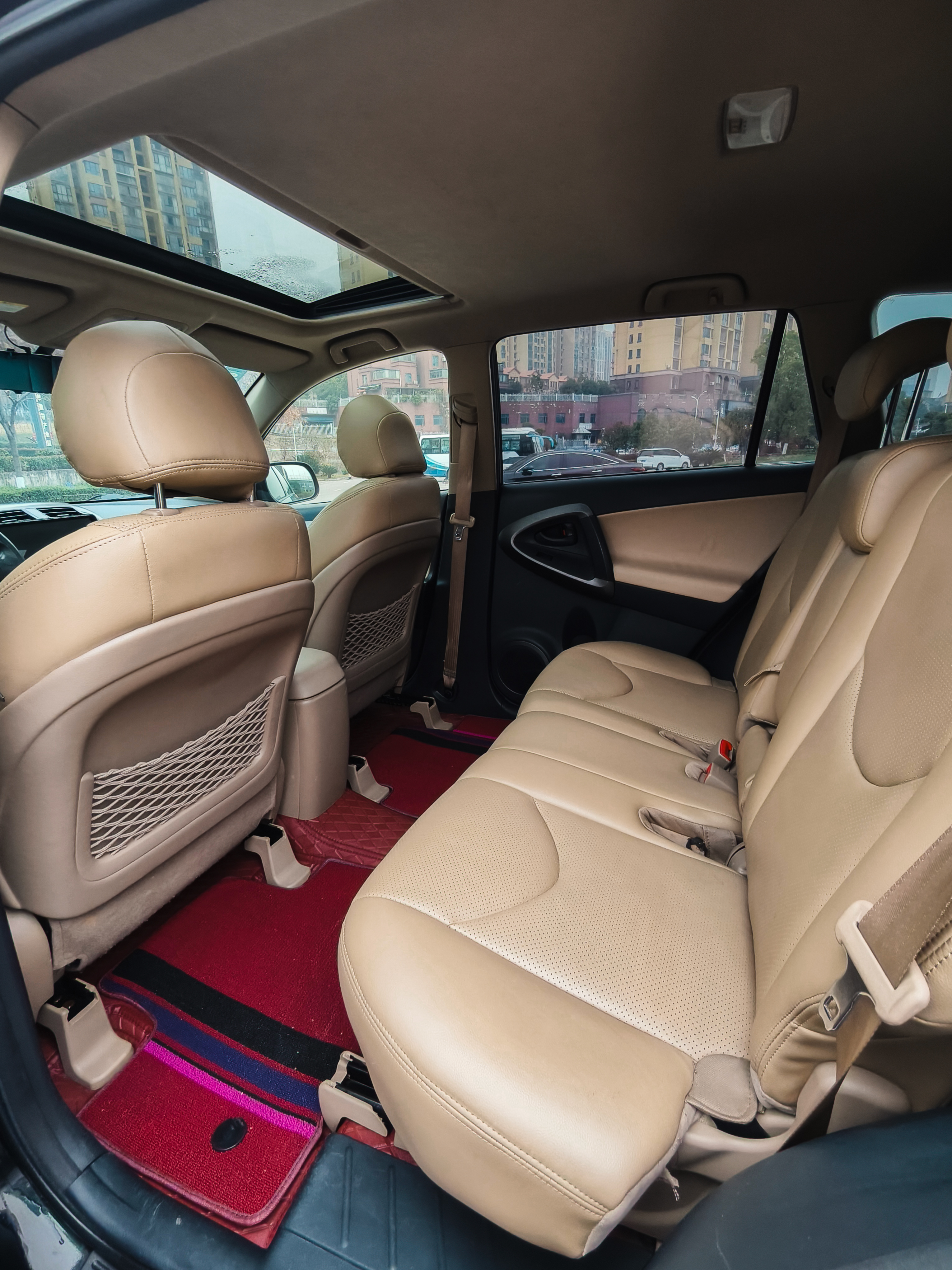 Toyota RAV4 2012 изображение автомобиля #8