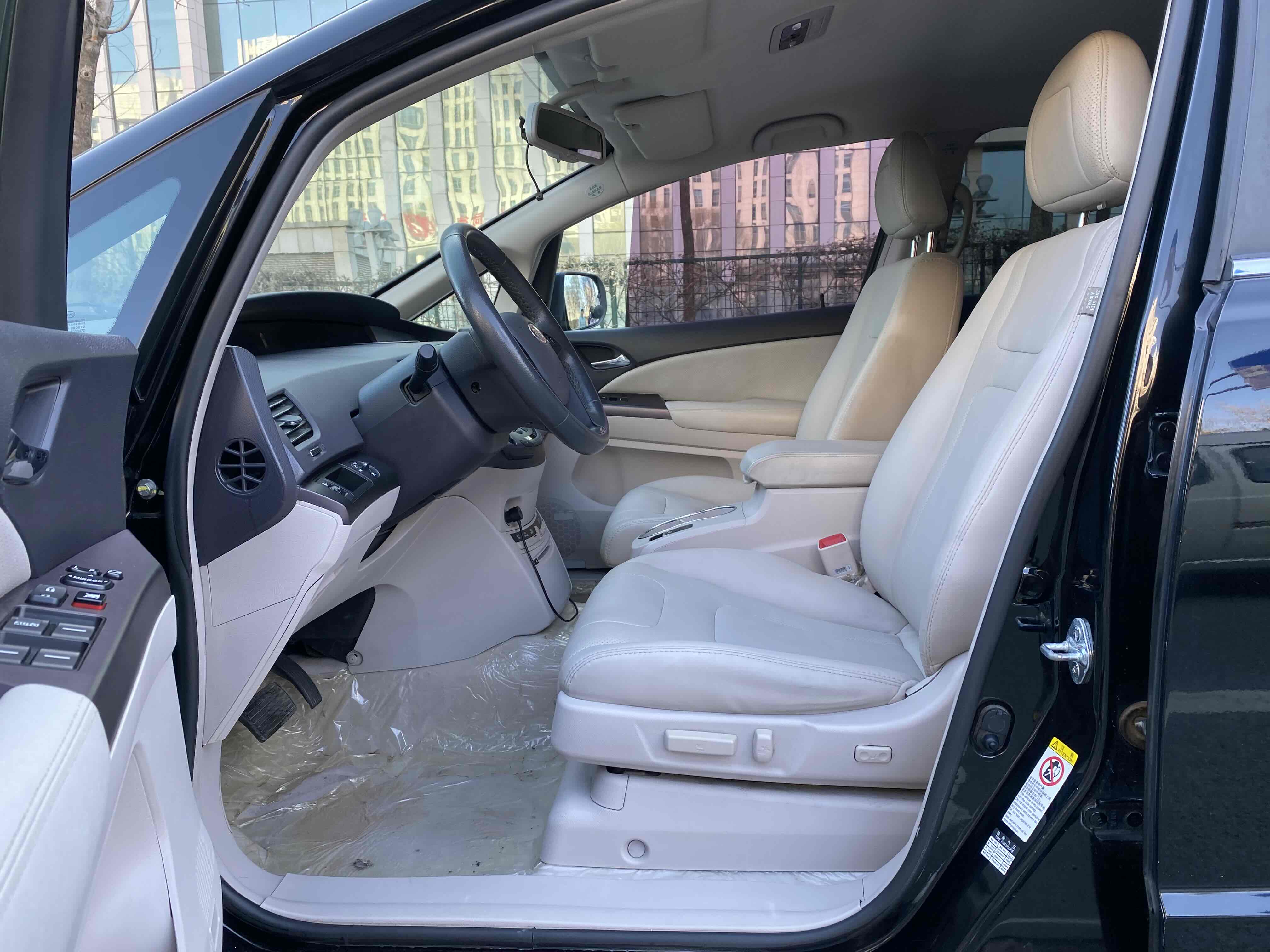 BYD e6 2014 car image #8