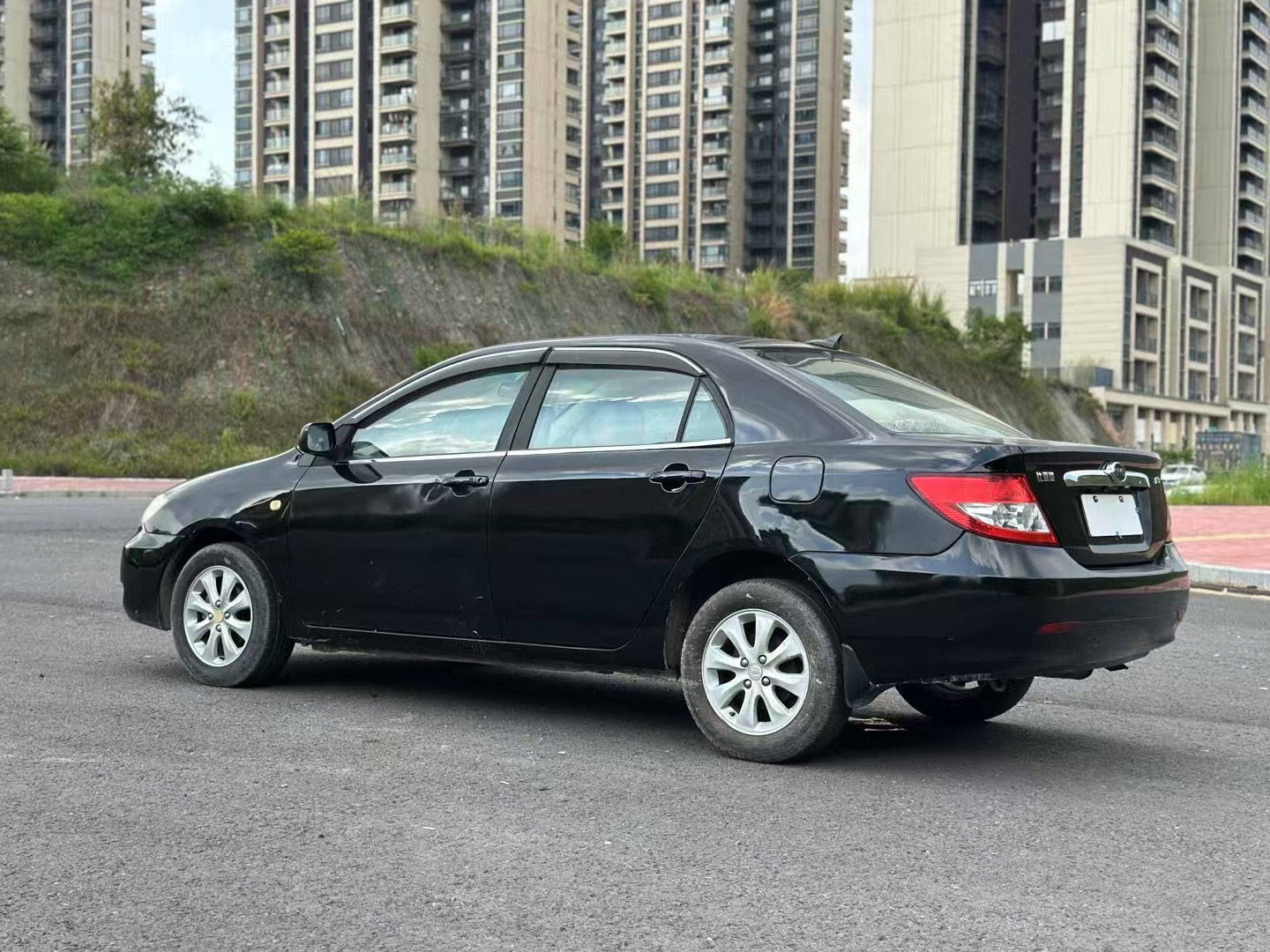 BYD L3 2013 car image #8