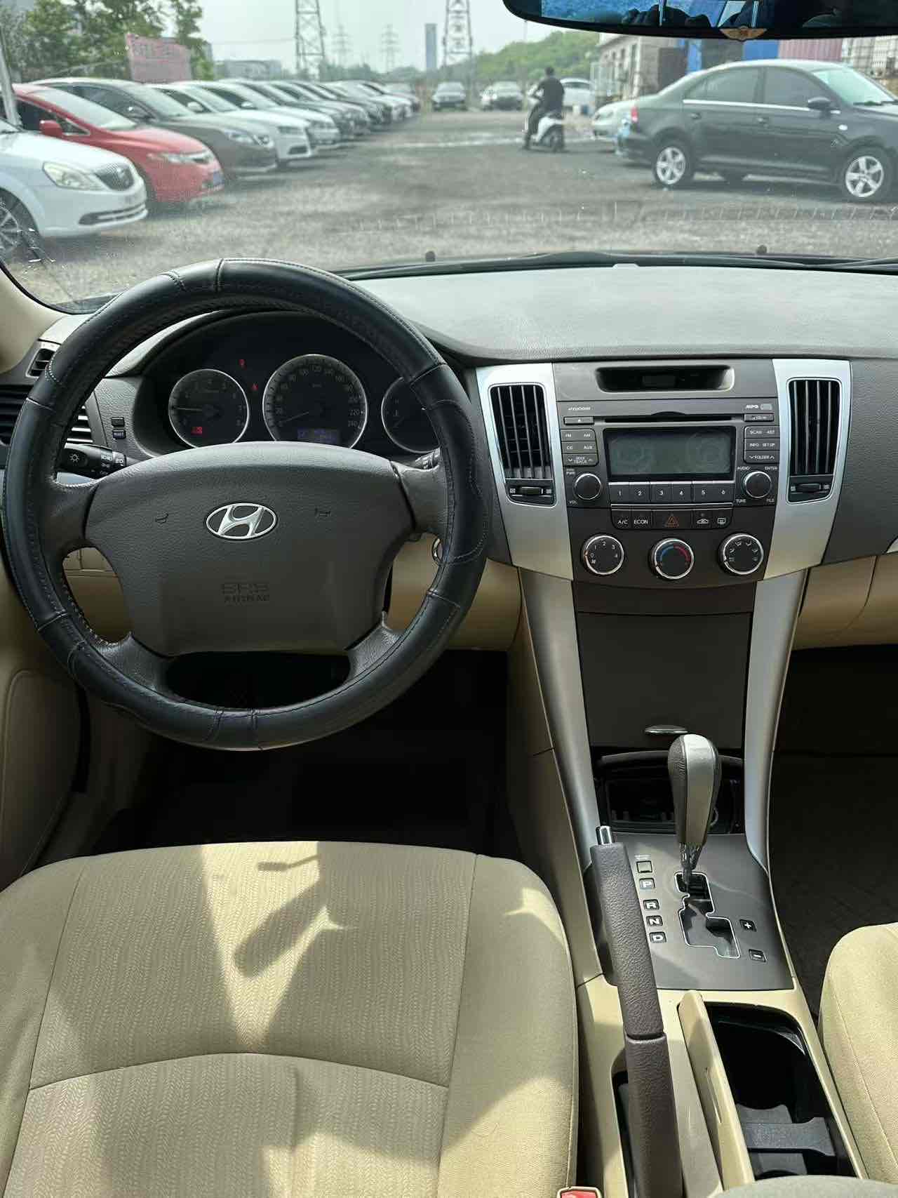 Hyundai Sonata NFC 2010 #8 Hyundai Sonata NFC 2010 car image #8