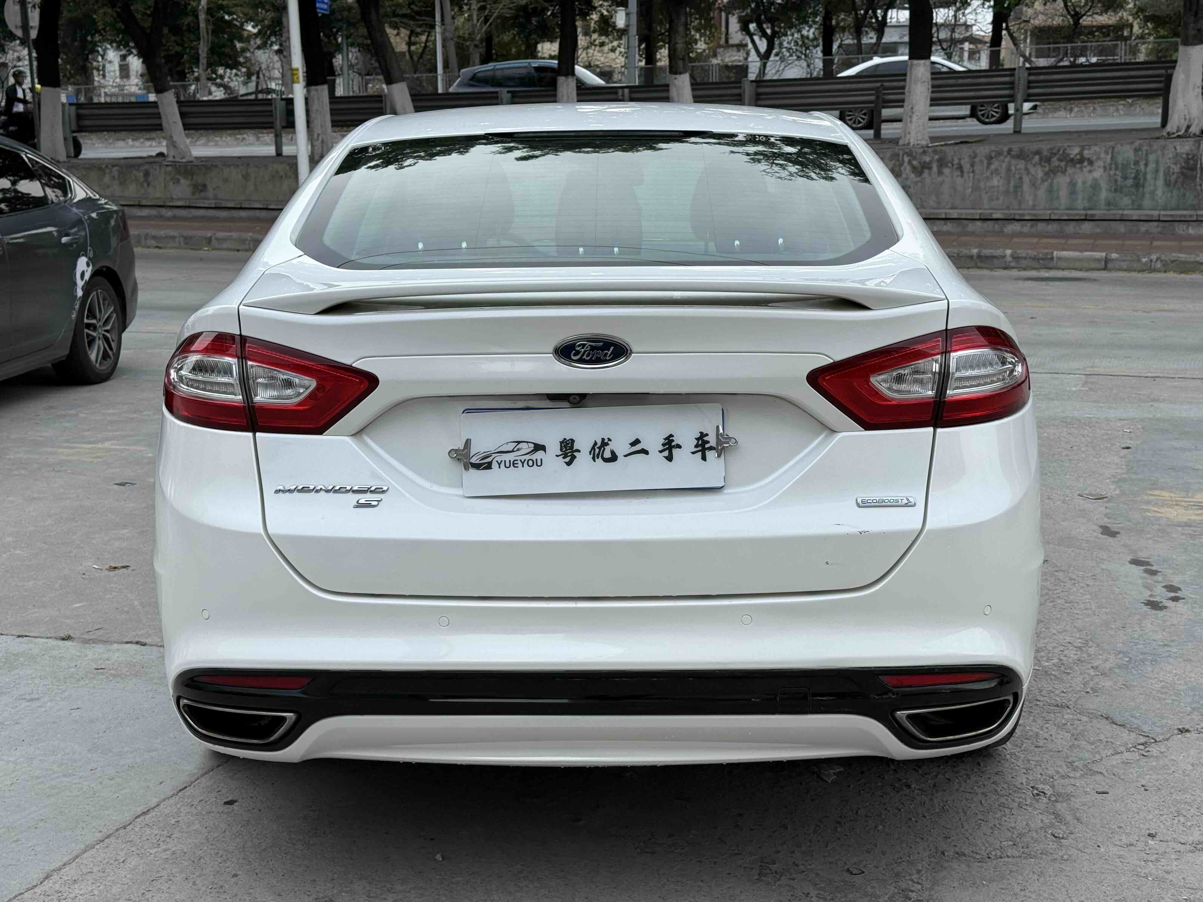 Ford Mondeo 2014 car image #8