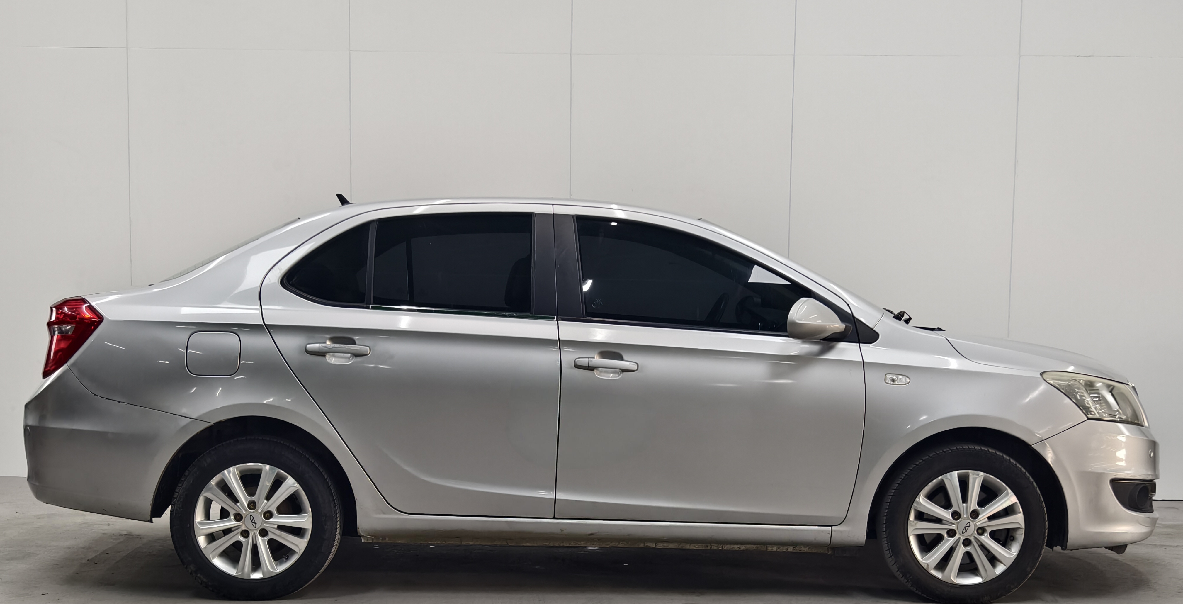 Chery E3 2014 car image #8