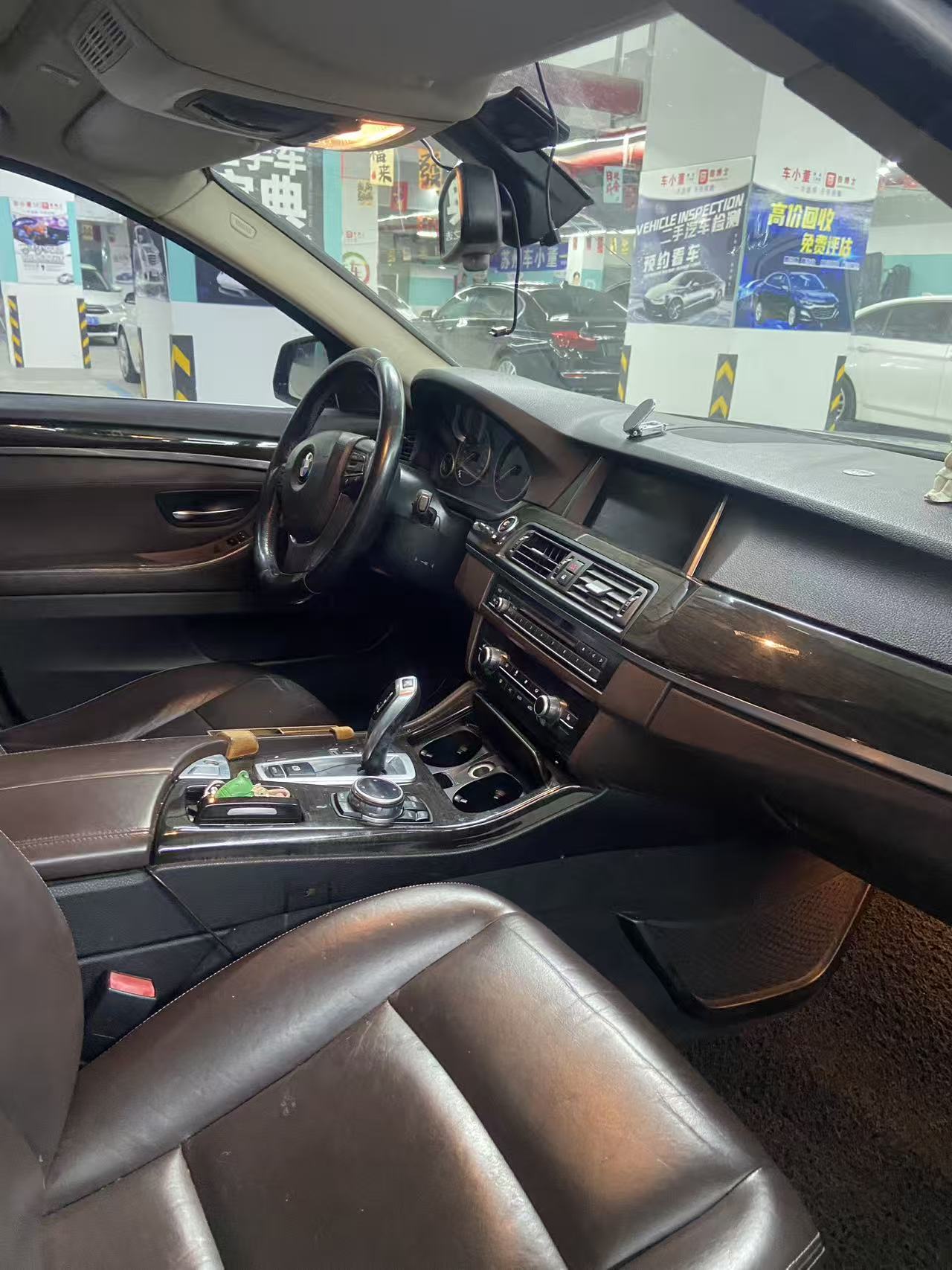 BMW 5 Series 2014 immagine di auto #8