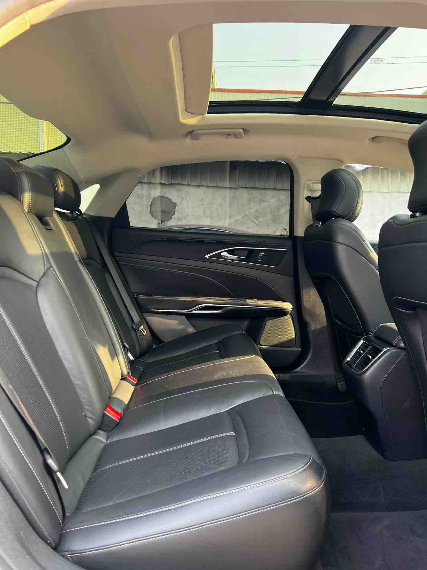 Ford Taurus 2016 car image #8