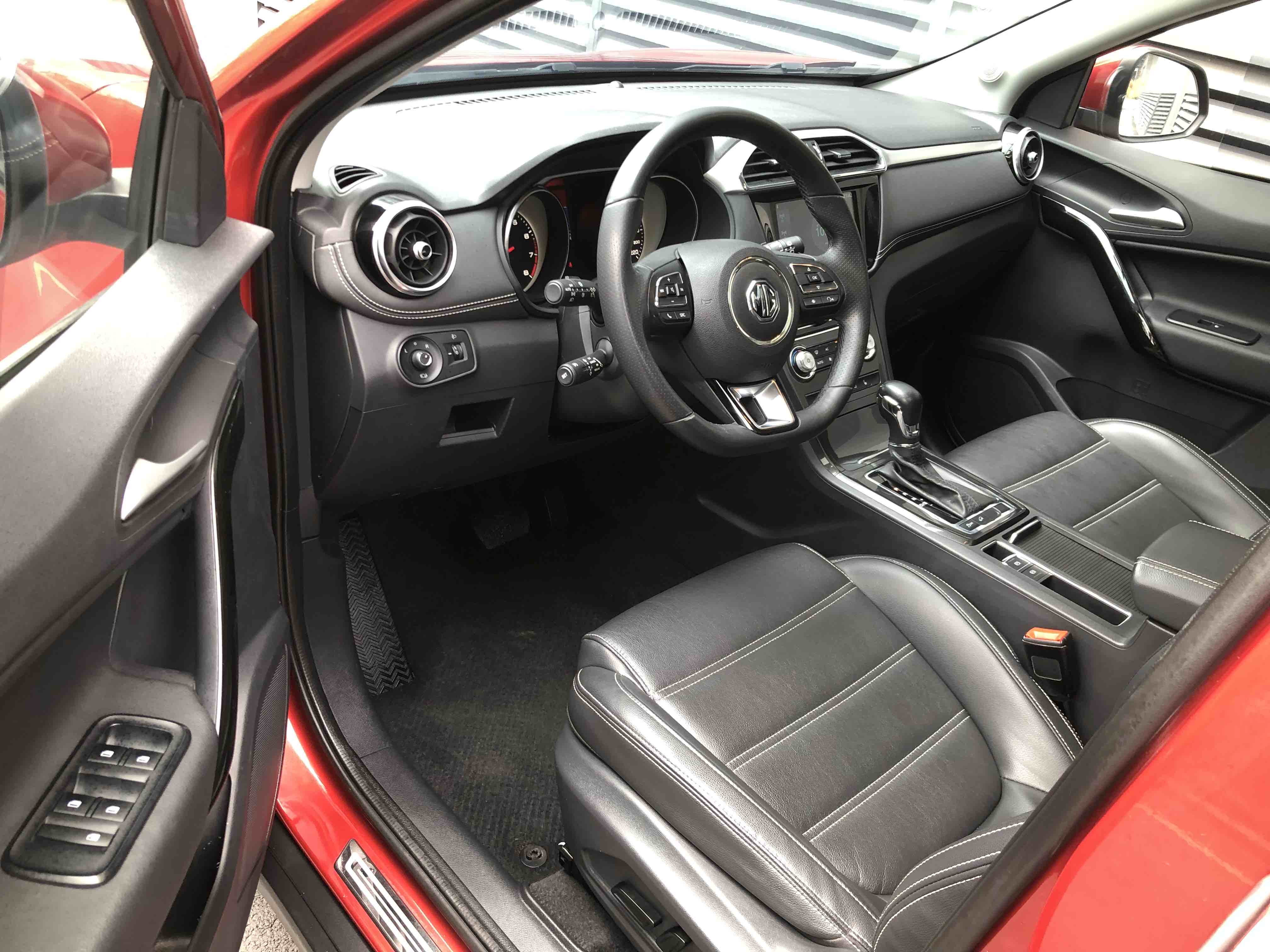 MG GS 2017 car image #8